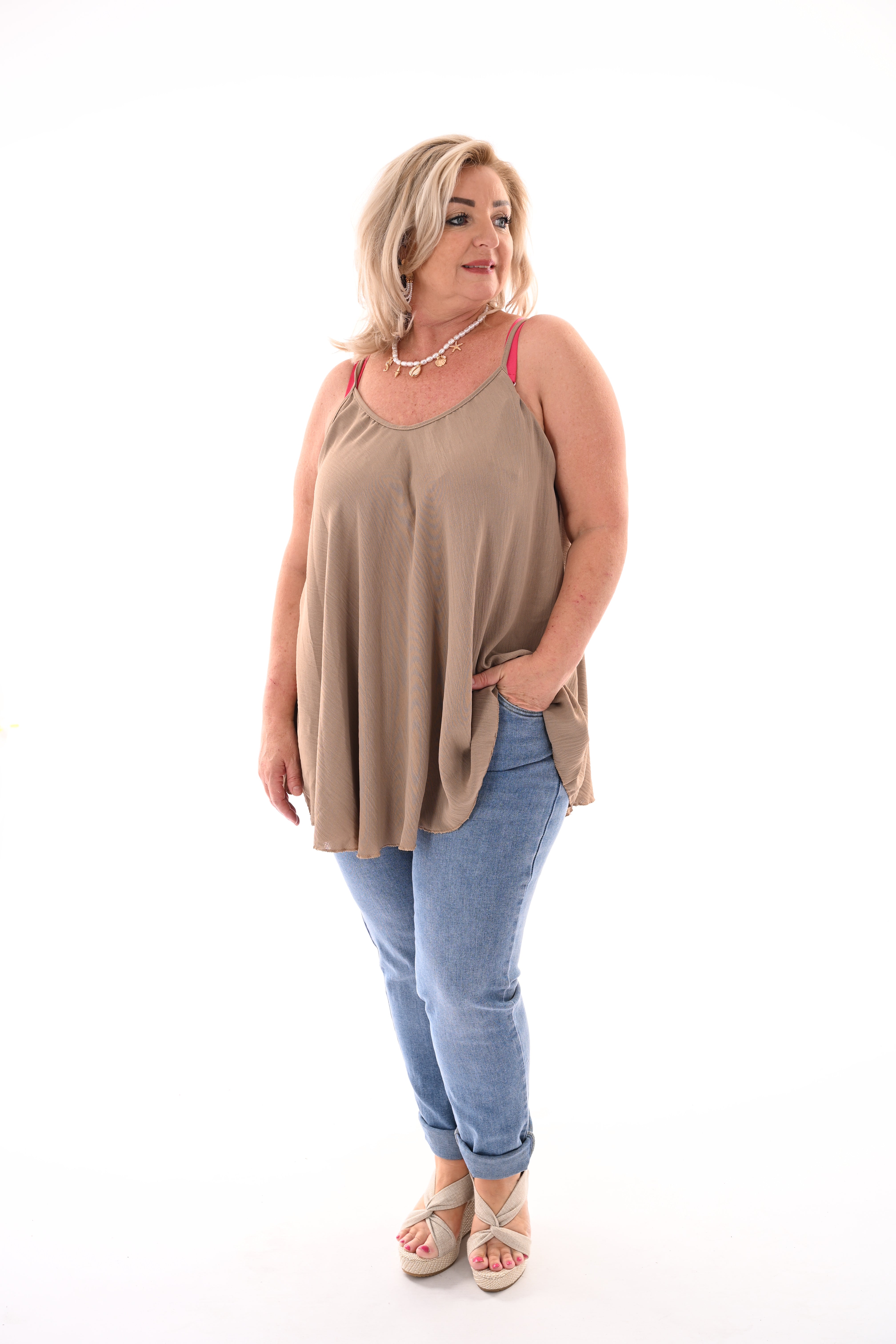 Basic hemdje v-hals camel
