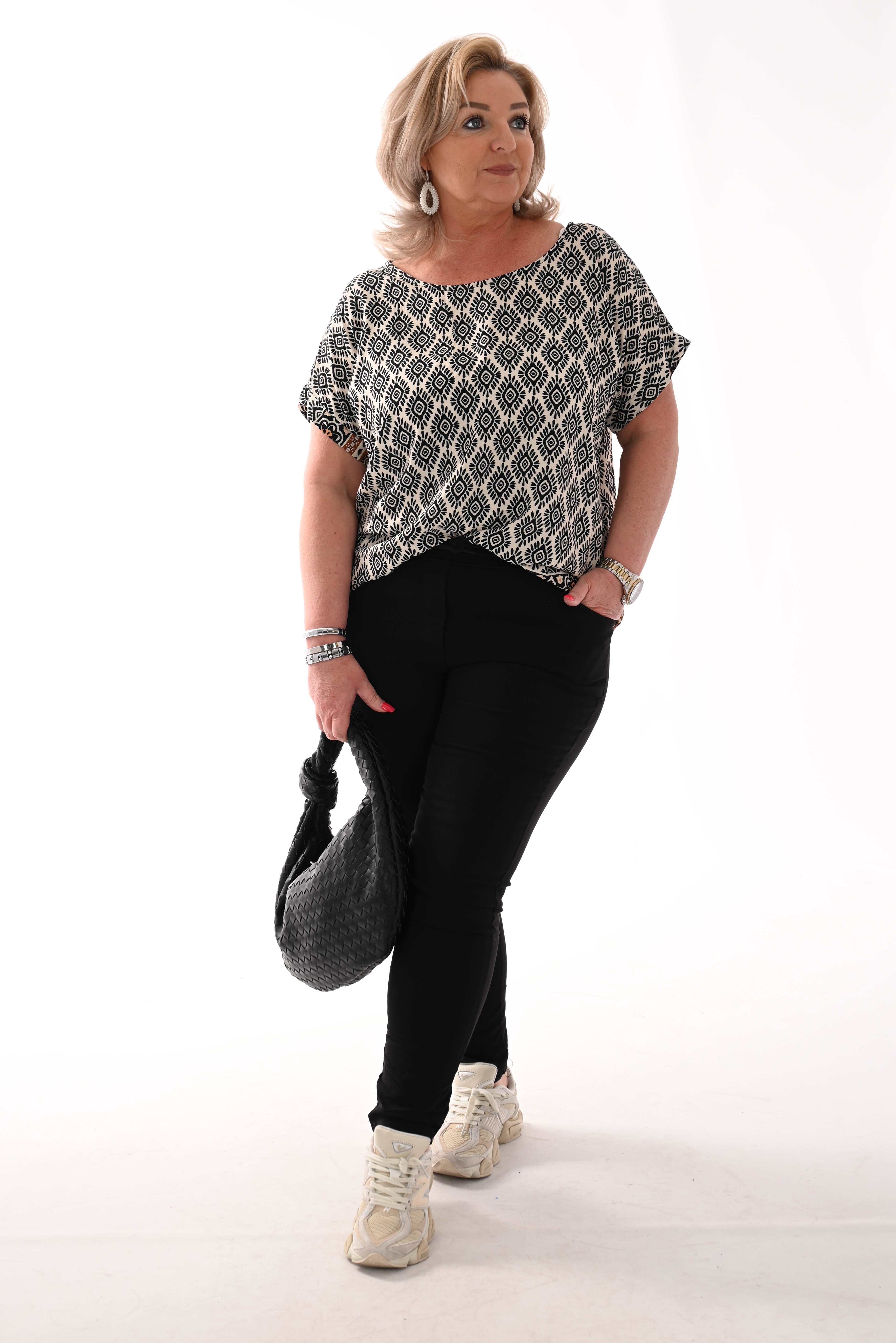Top viscose ronde hals ruit zwart