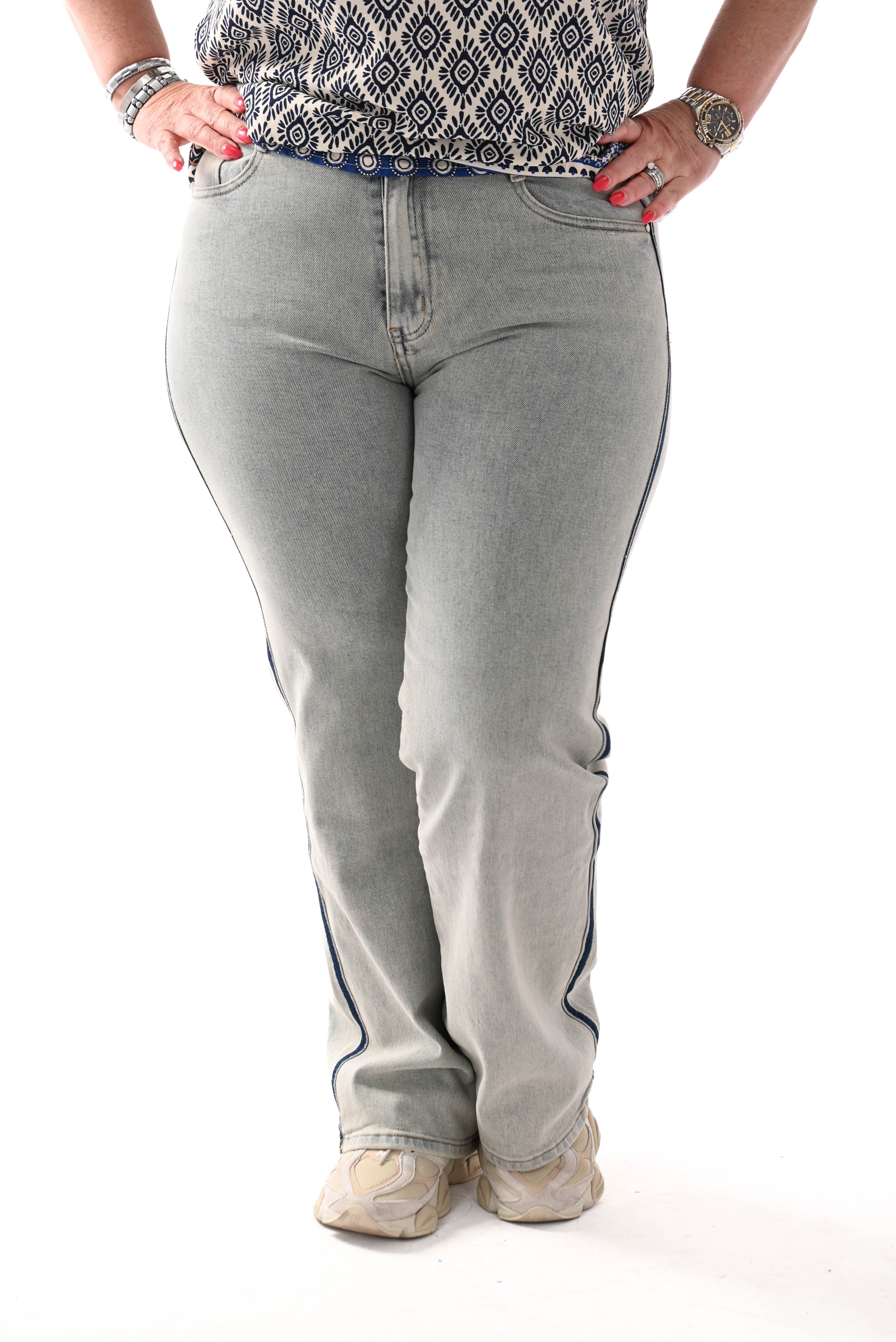 Jeans Redberry met bies lichtblauw