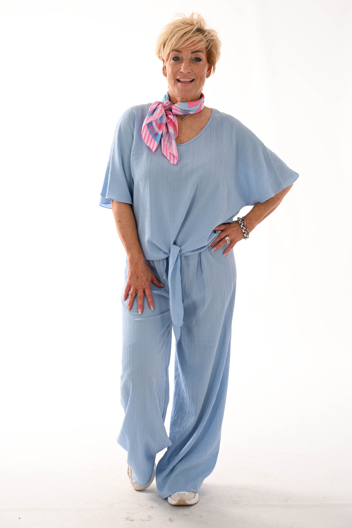 Tweedelig set knoopdetail blauw