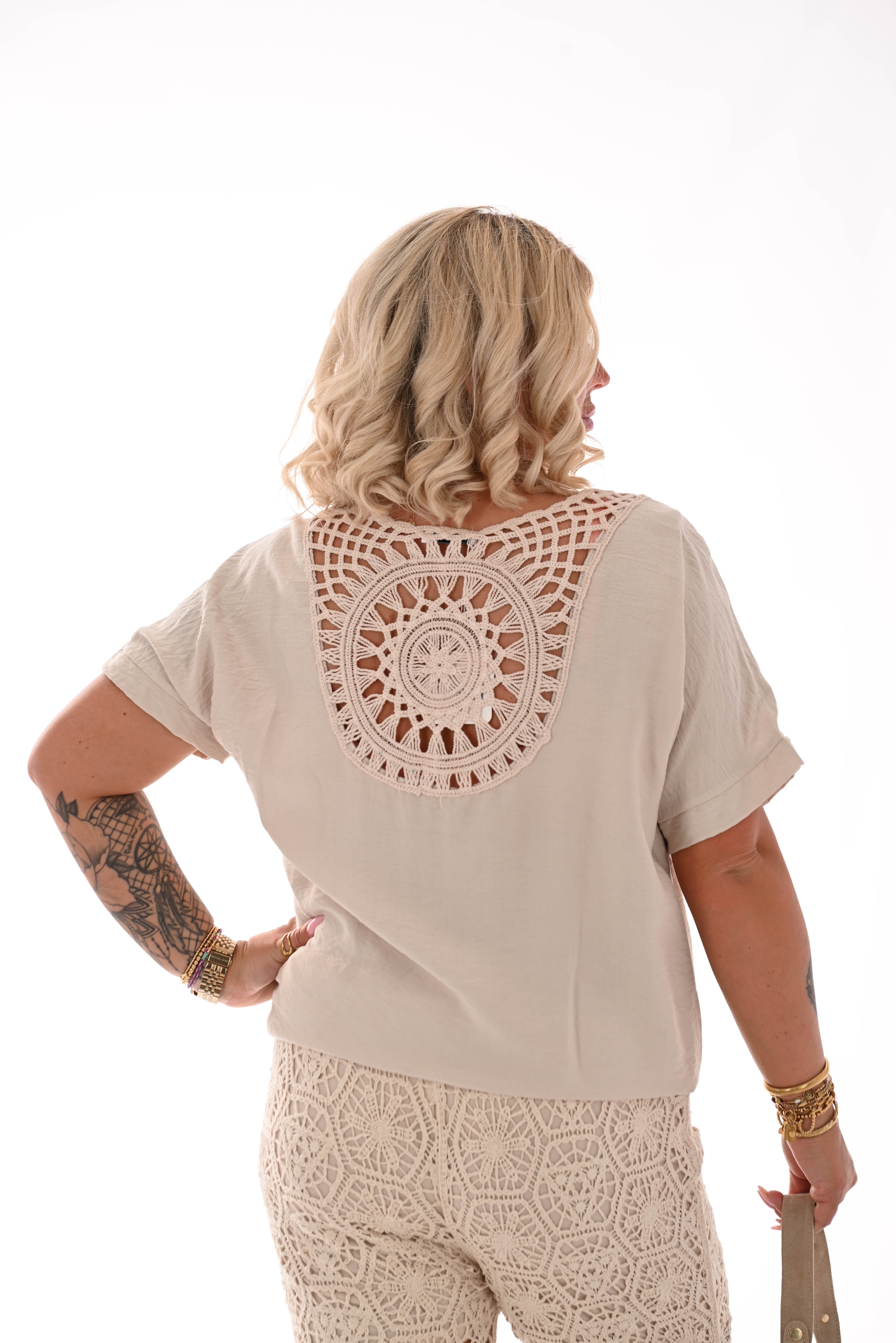Top gehaakte rug knoop detail beige
