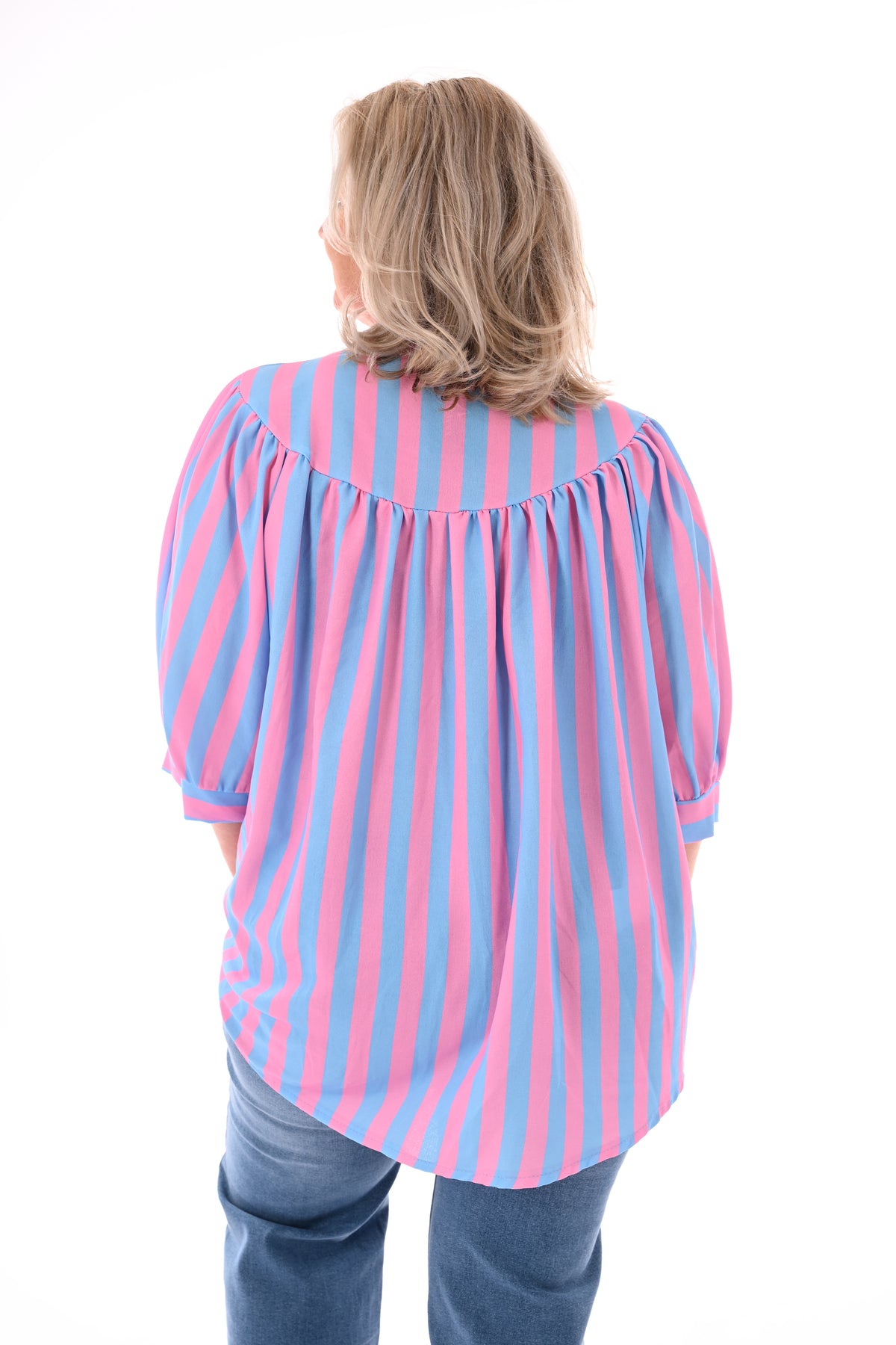 Doorknoop blouse pofmouwen strepen lichtroze/lichtblauw