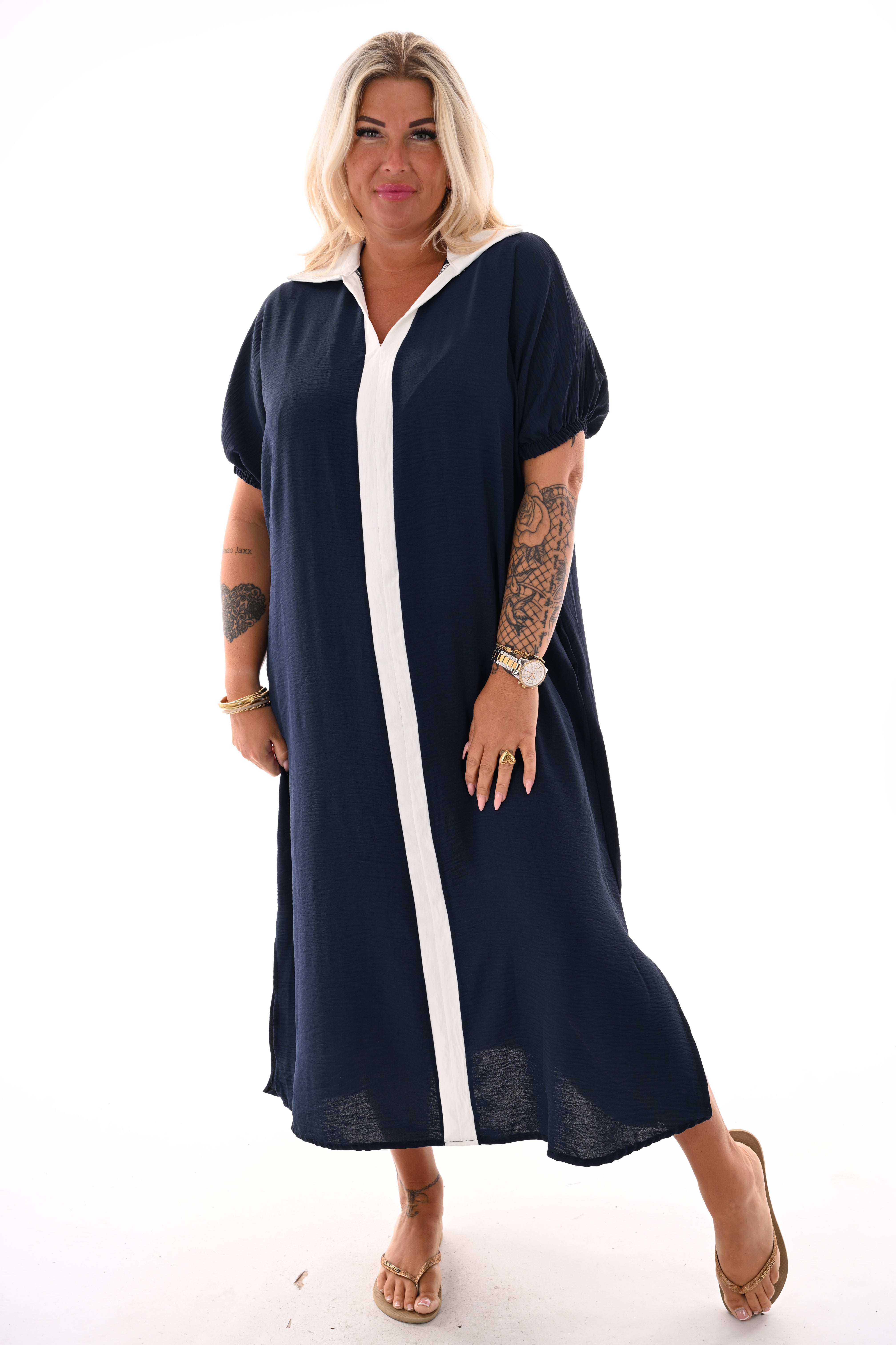 Jurk v-hals met bies marineblauw