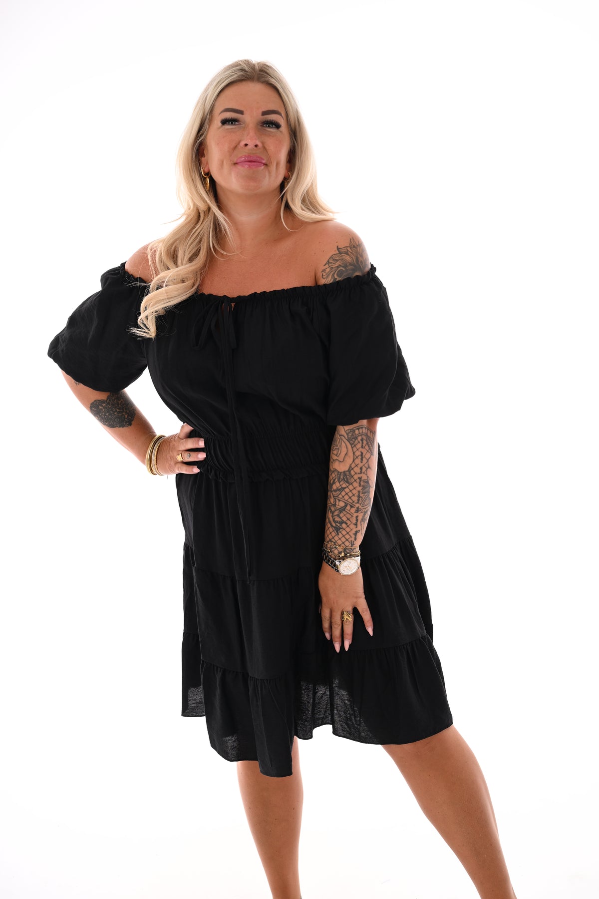 Korte jurk met gesmockte details zwart