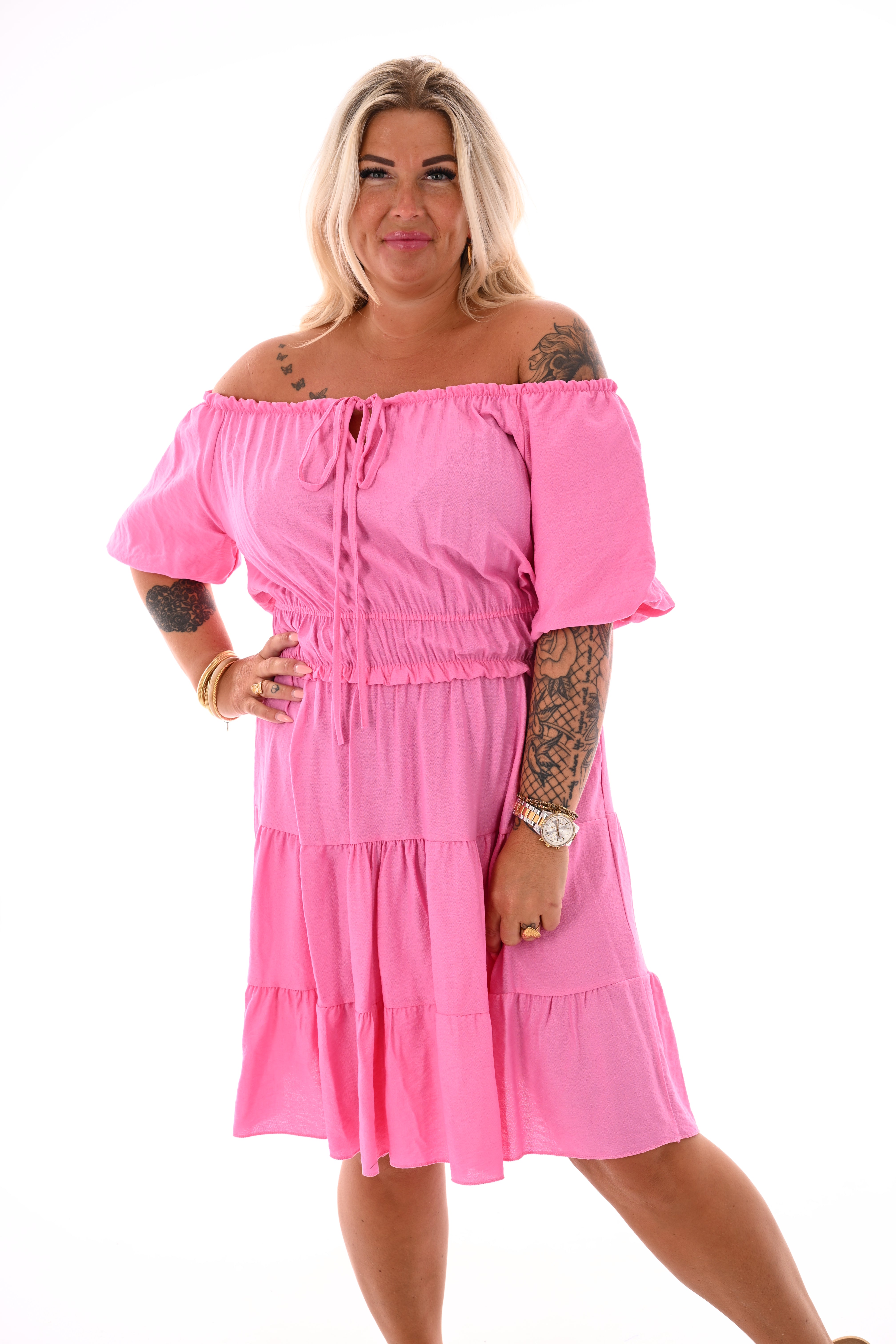 Korte jurk met gesmockte details roze