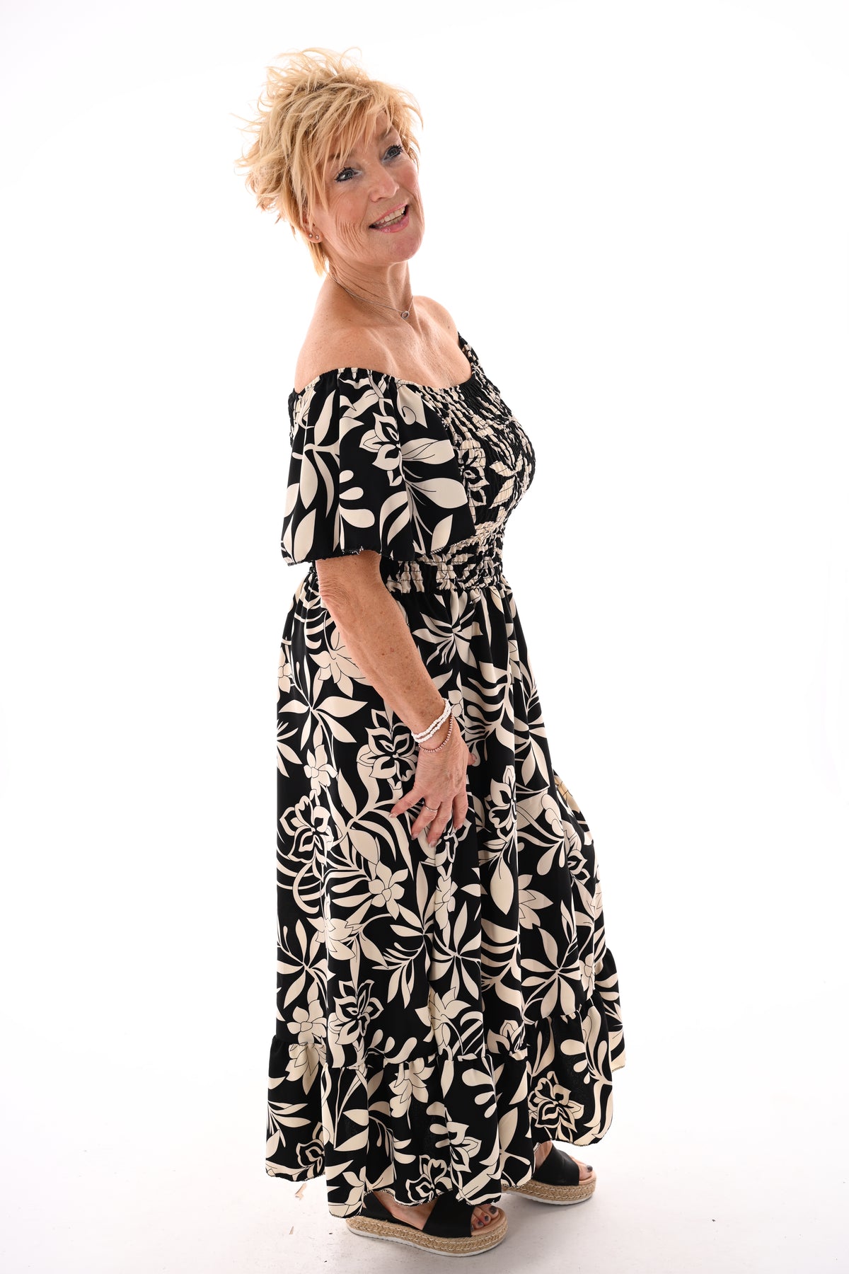 Maxi jurk smock print bloemen zwart/wit