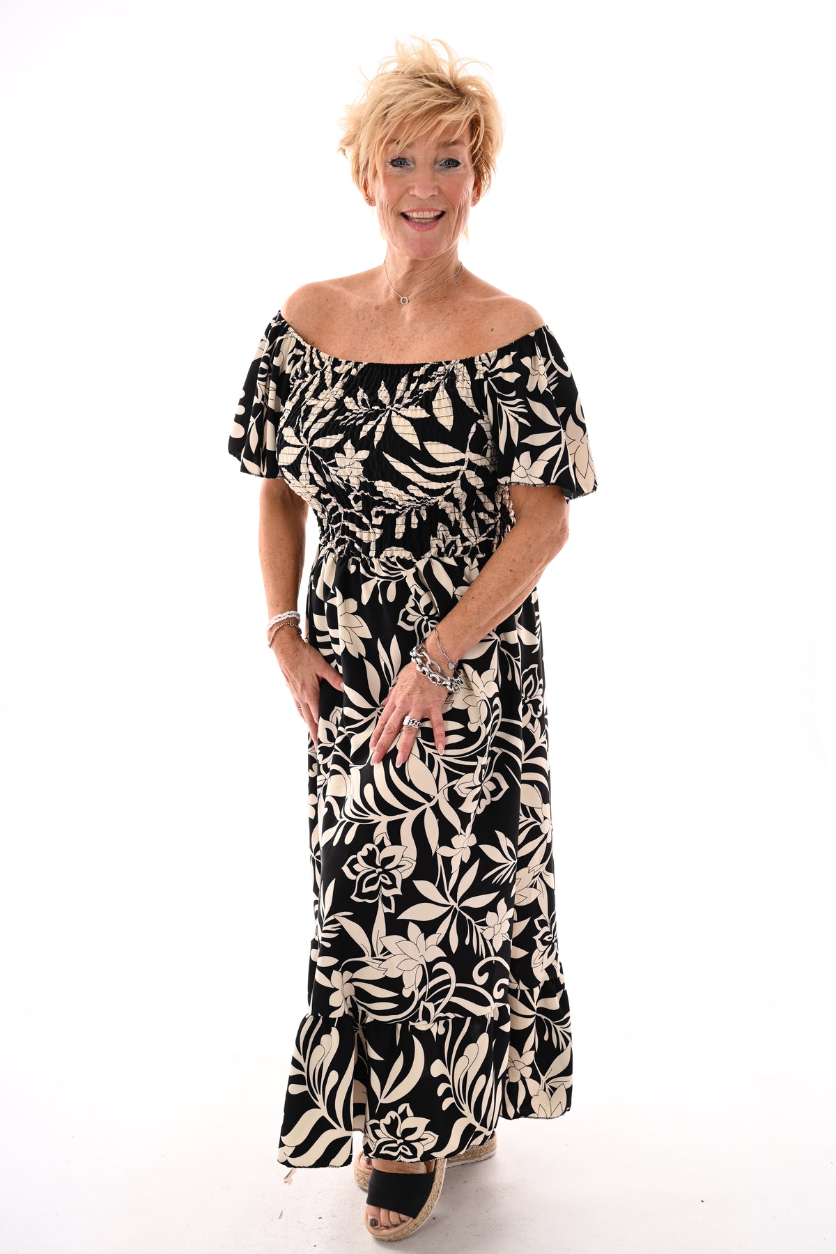Maxi jurk smock print bloemen zwart/wit