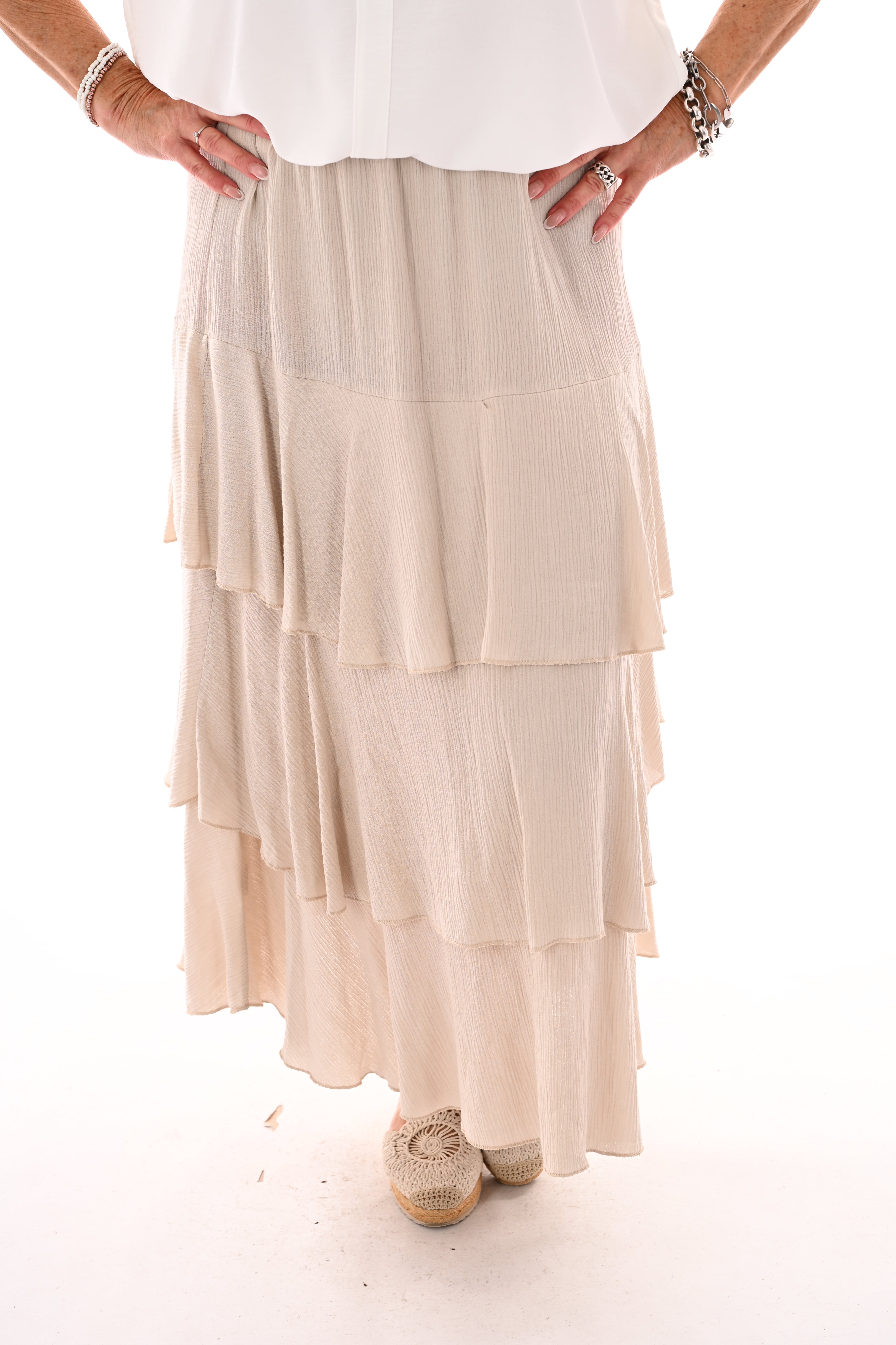 Lange rok met volantlagen beige