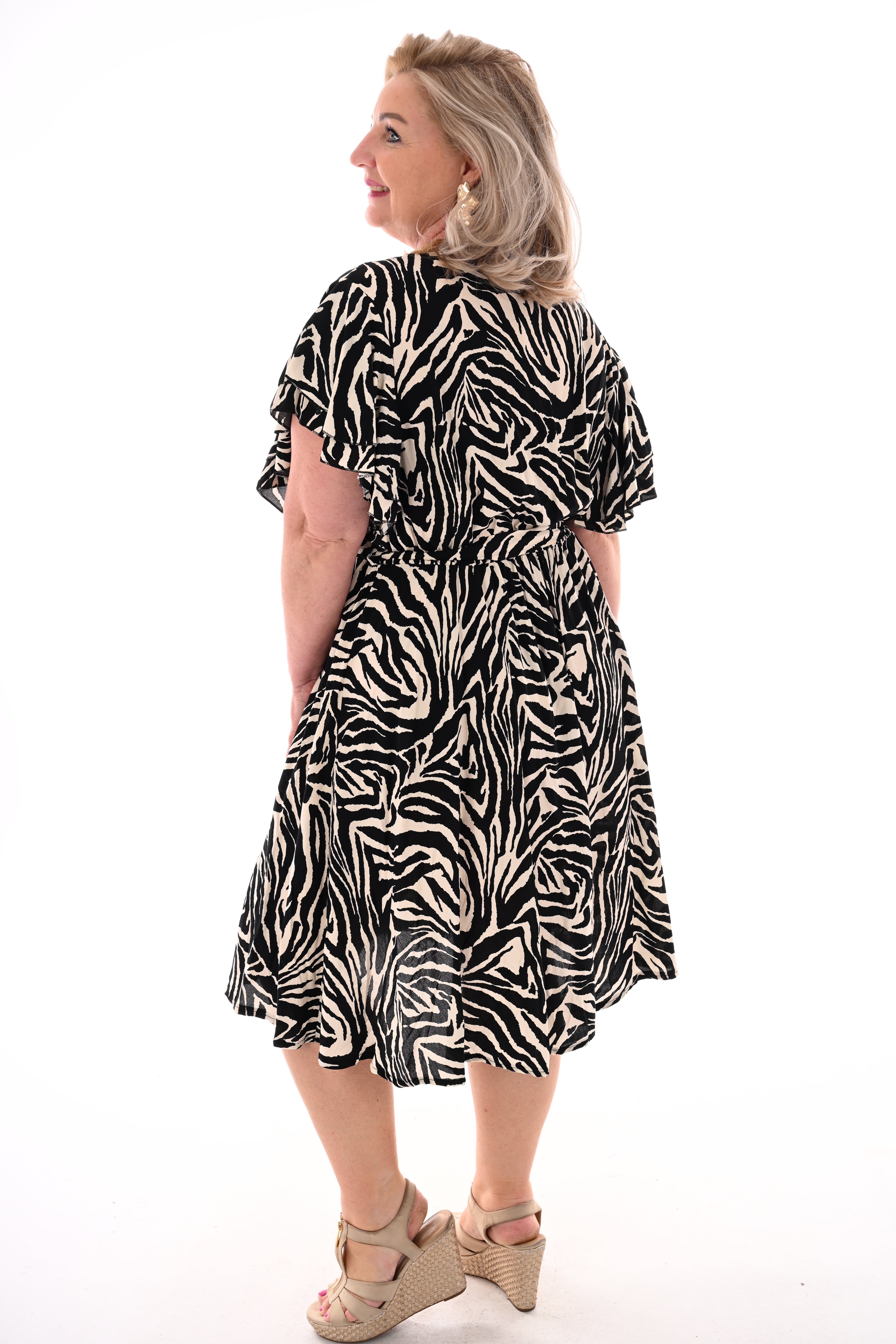 Korte jurk roezels print zebra zwart/wit