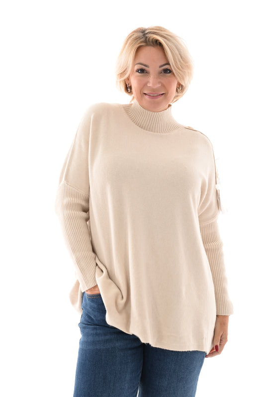 Oversized trui col en knopen creme