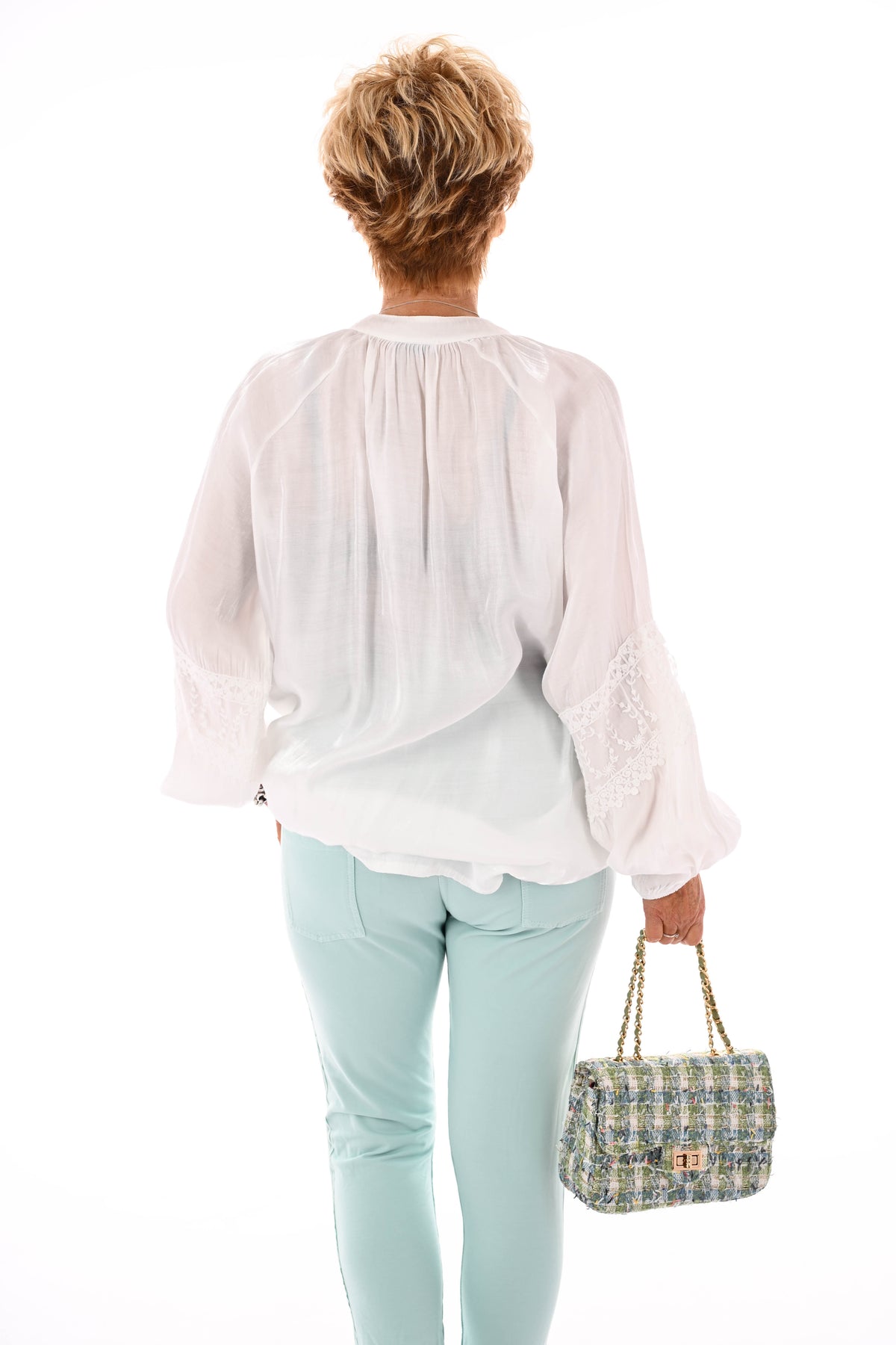 Silky blouse doorknoop met borduur details roomwit