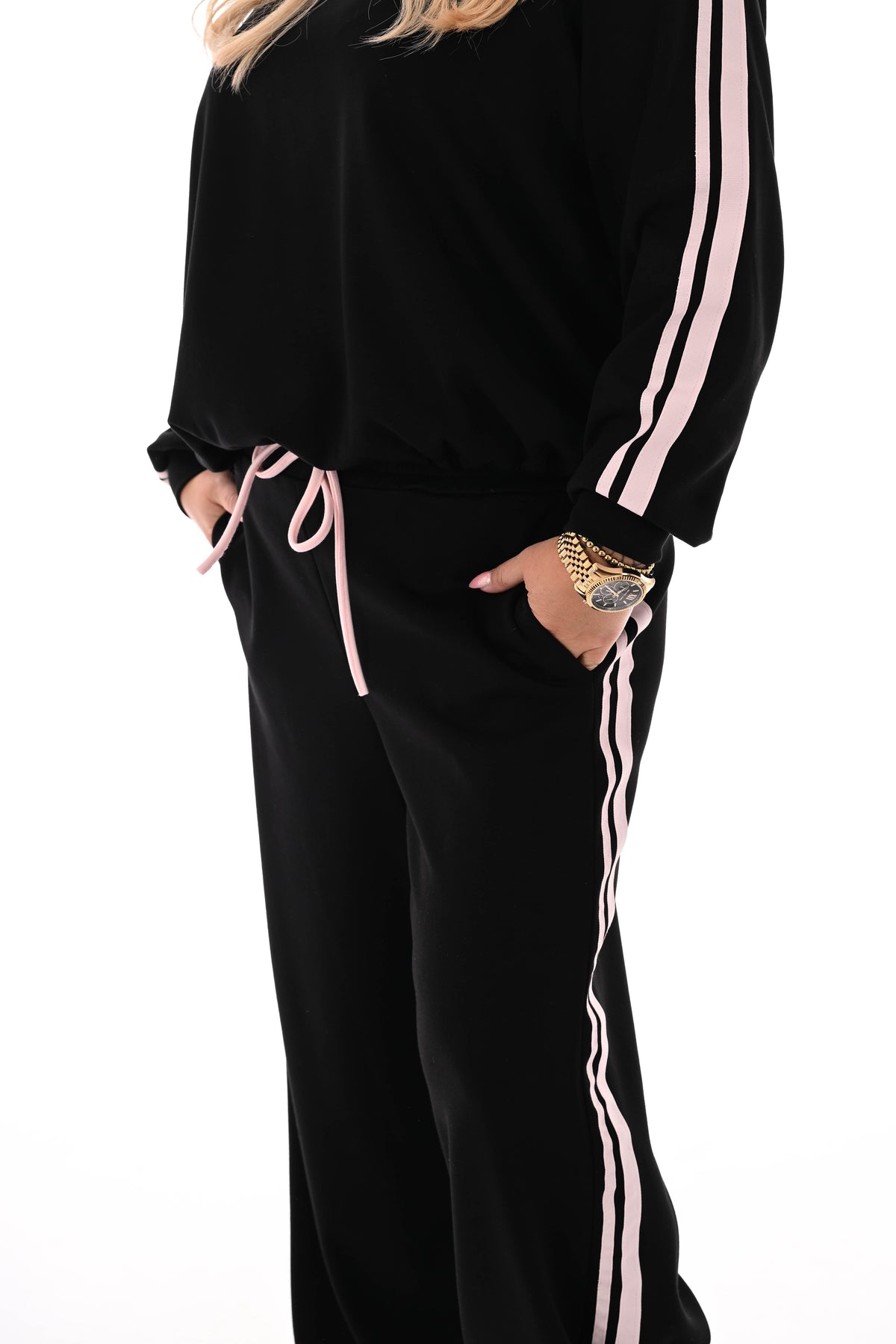 Tweedelig pak met smalle bies aantrekkoord zwart