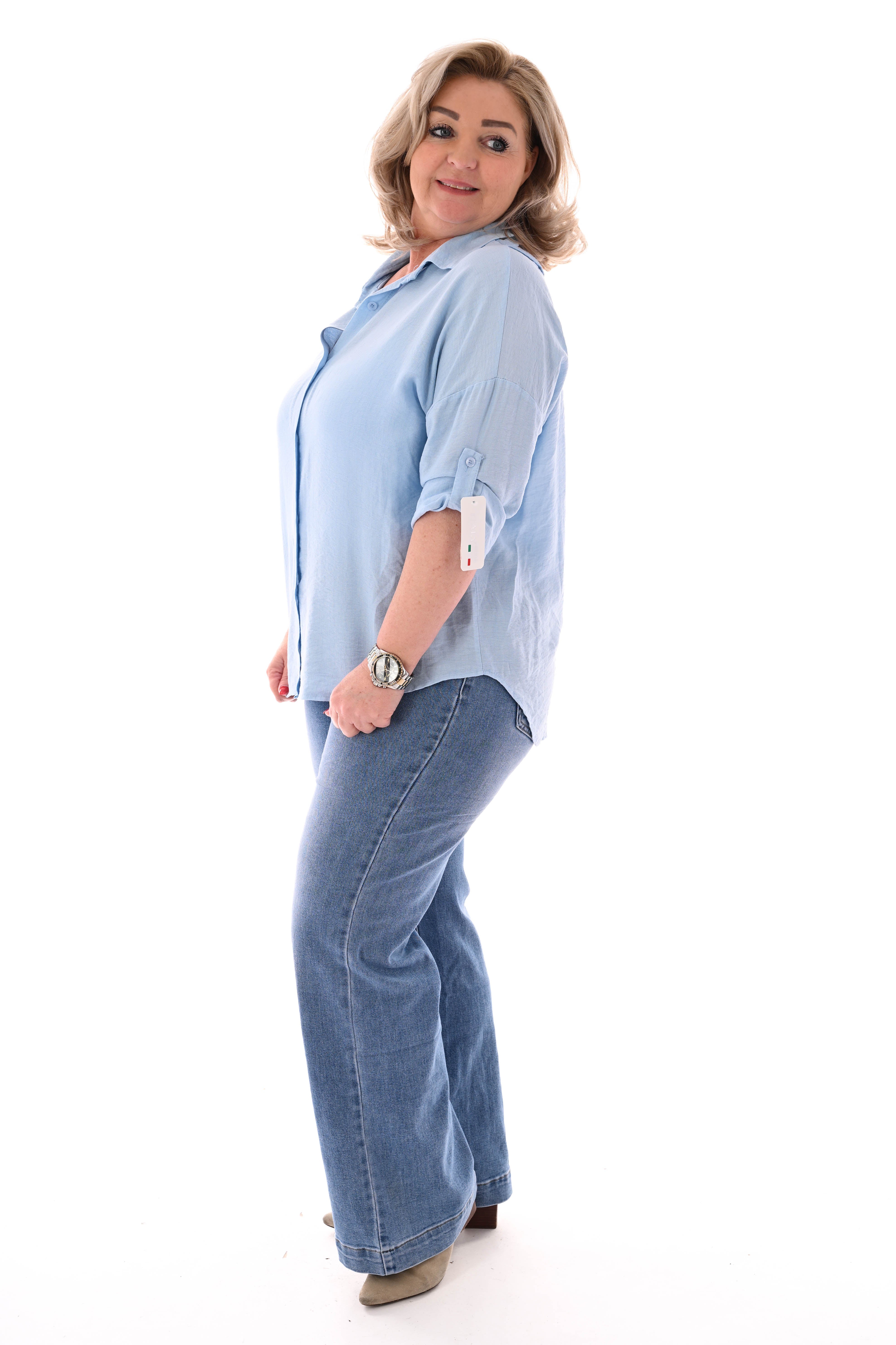 Blouse ophaalmouwen rug detail lichtblauw