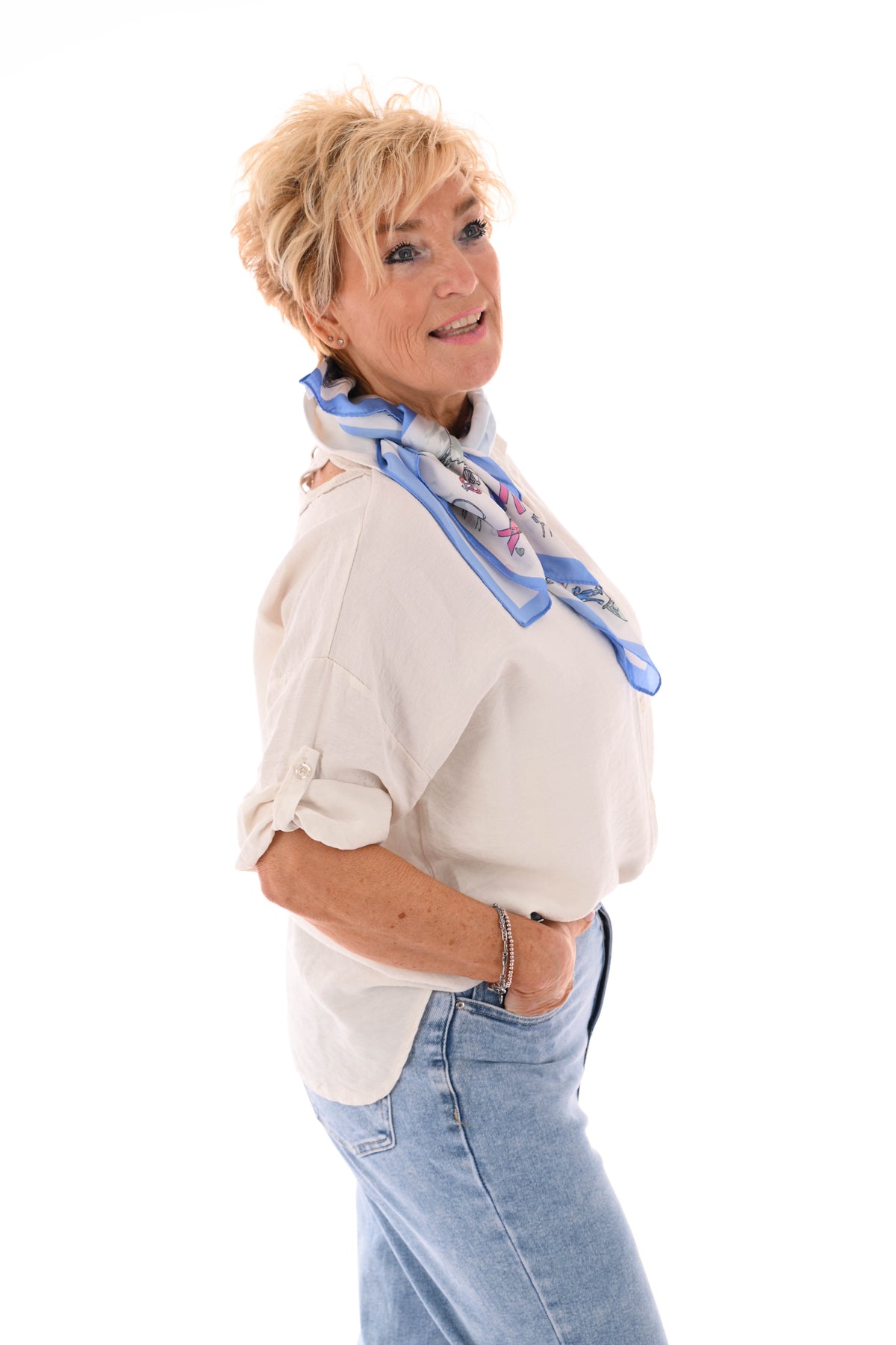 Blouse ophaalmouwen rug detail creme