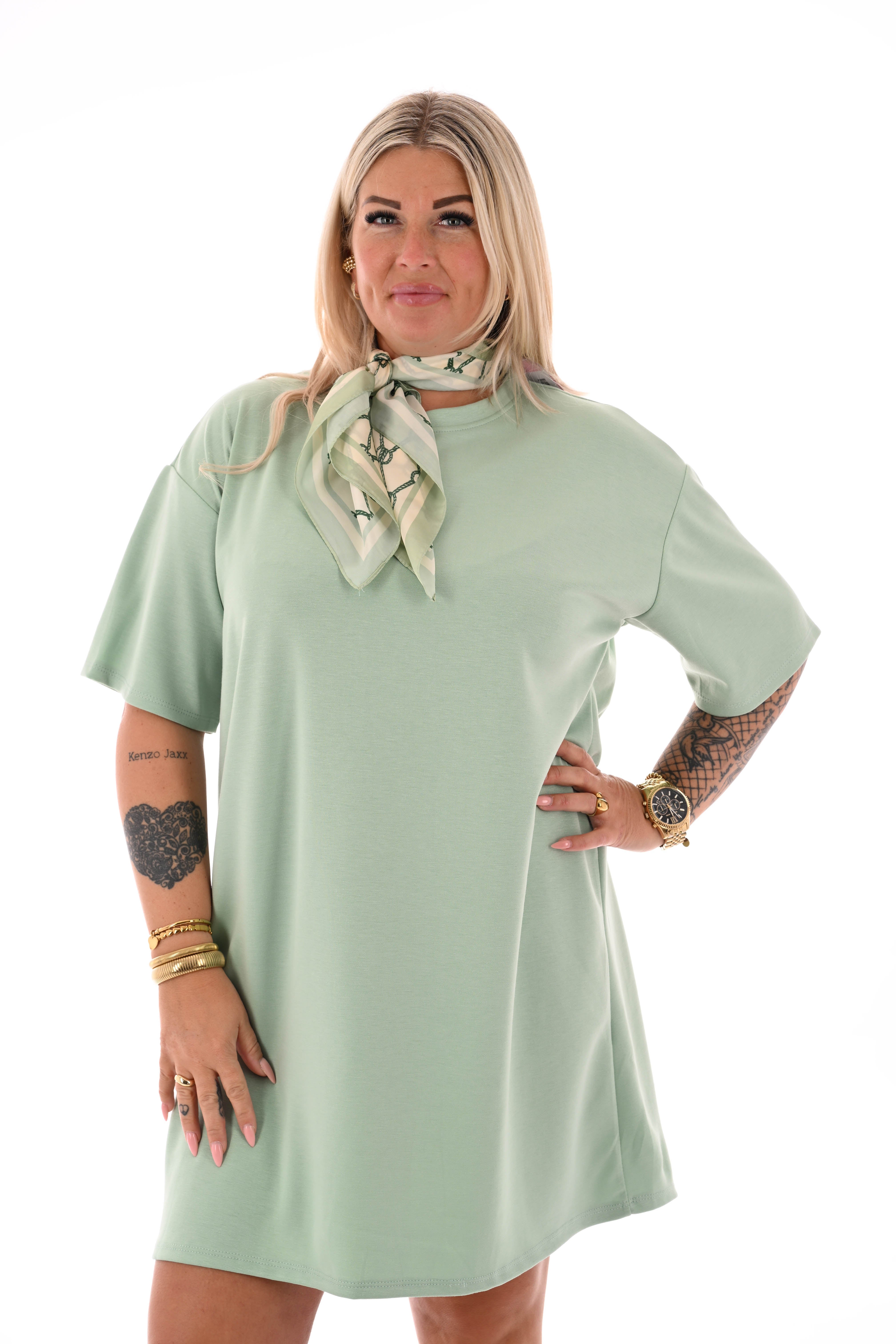 Korte sweaterdress korte mouwen uni pistache