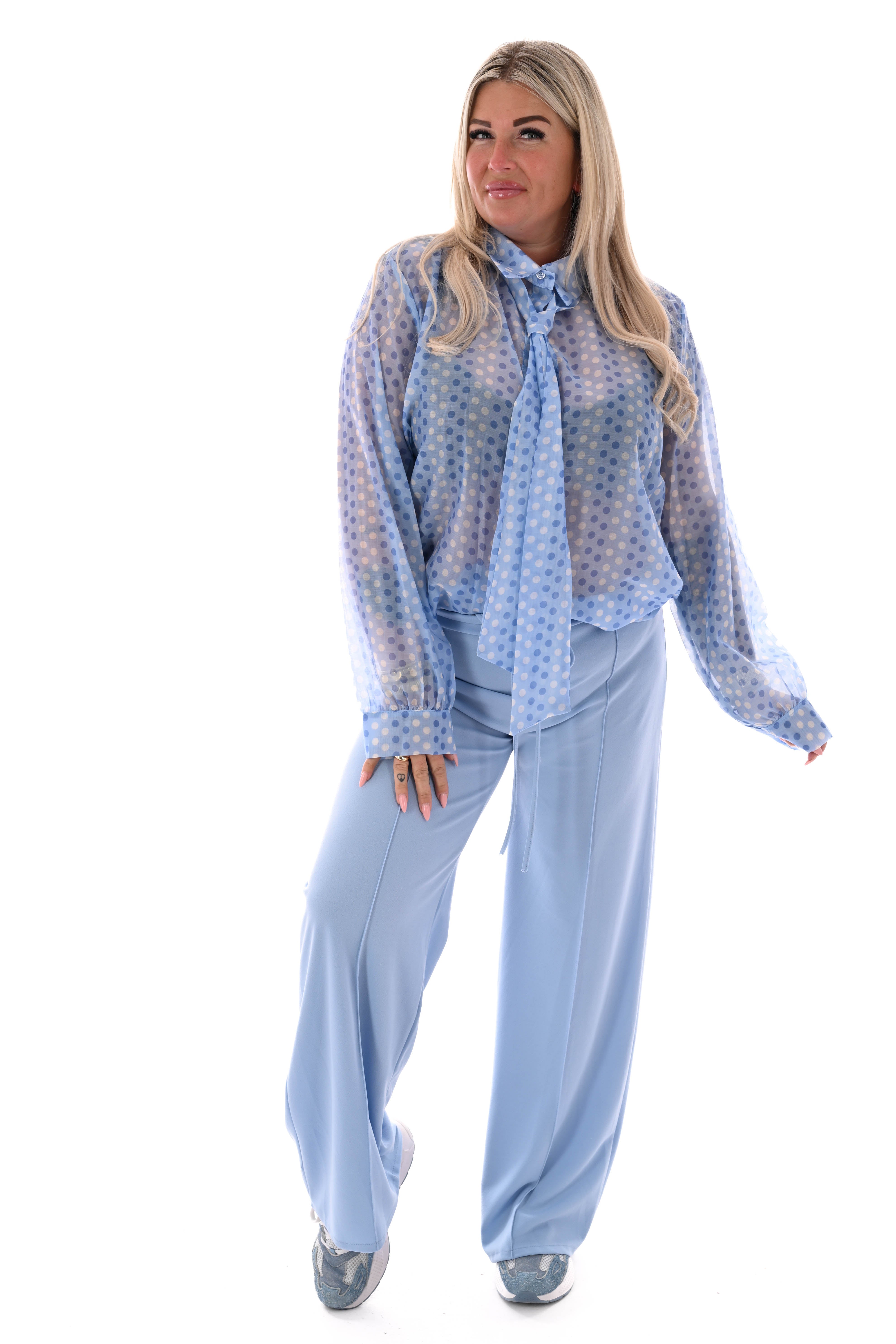 Dots blouse met strik detail lichtblauw