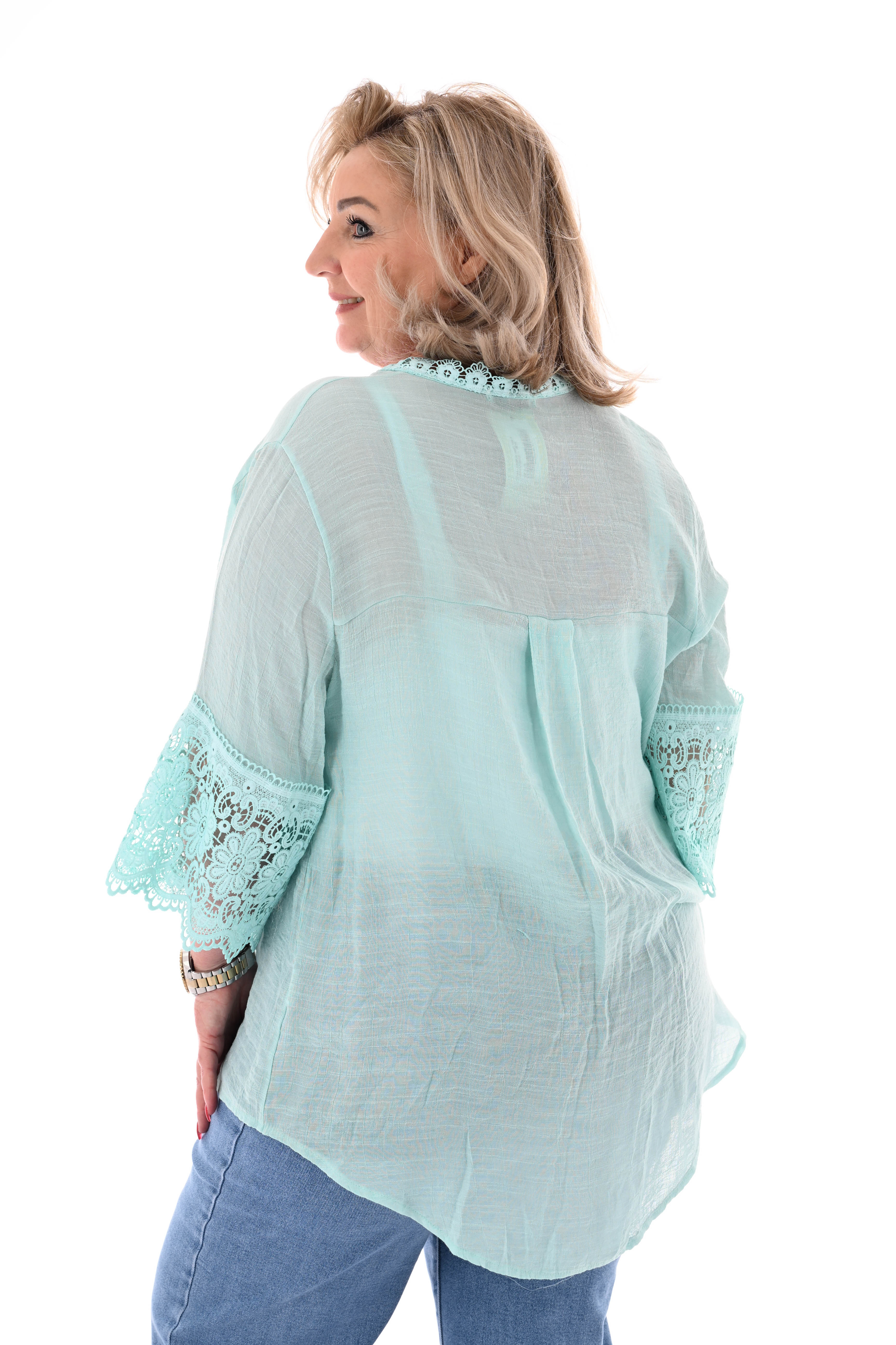 Blouse broderie detail 3/4e mouwen turquoise