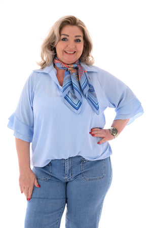 Top v-hals met korte roezelmouwen lichtblauw