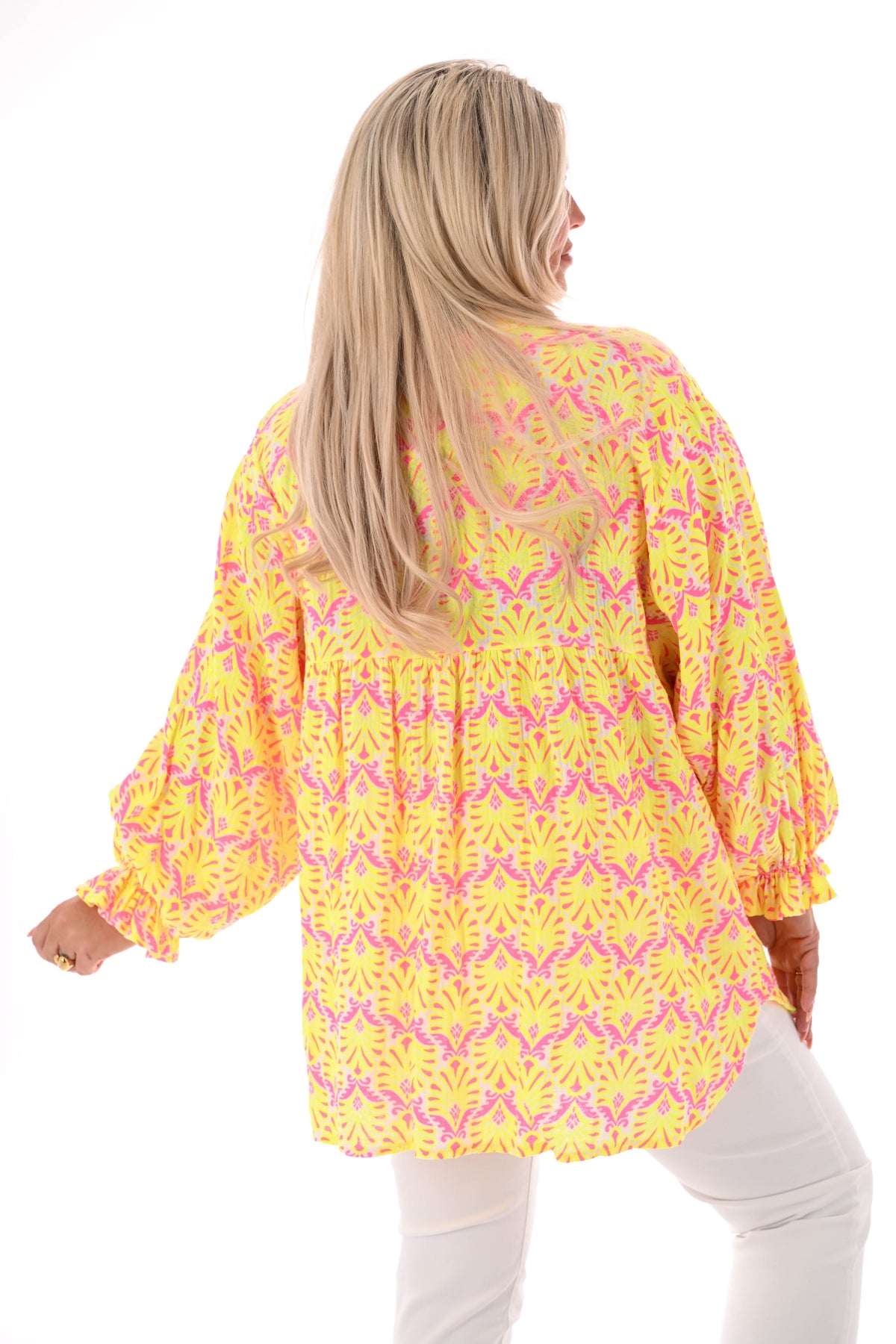 Blouse roezelmouwen abstracte bloemen roomwit/geel