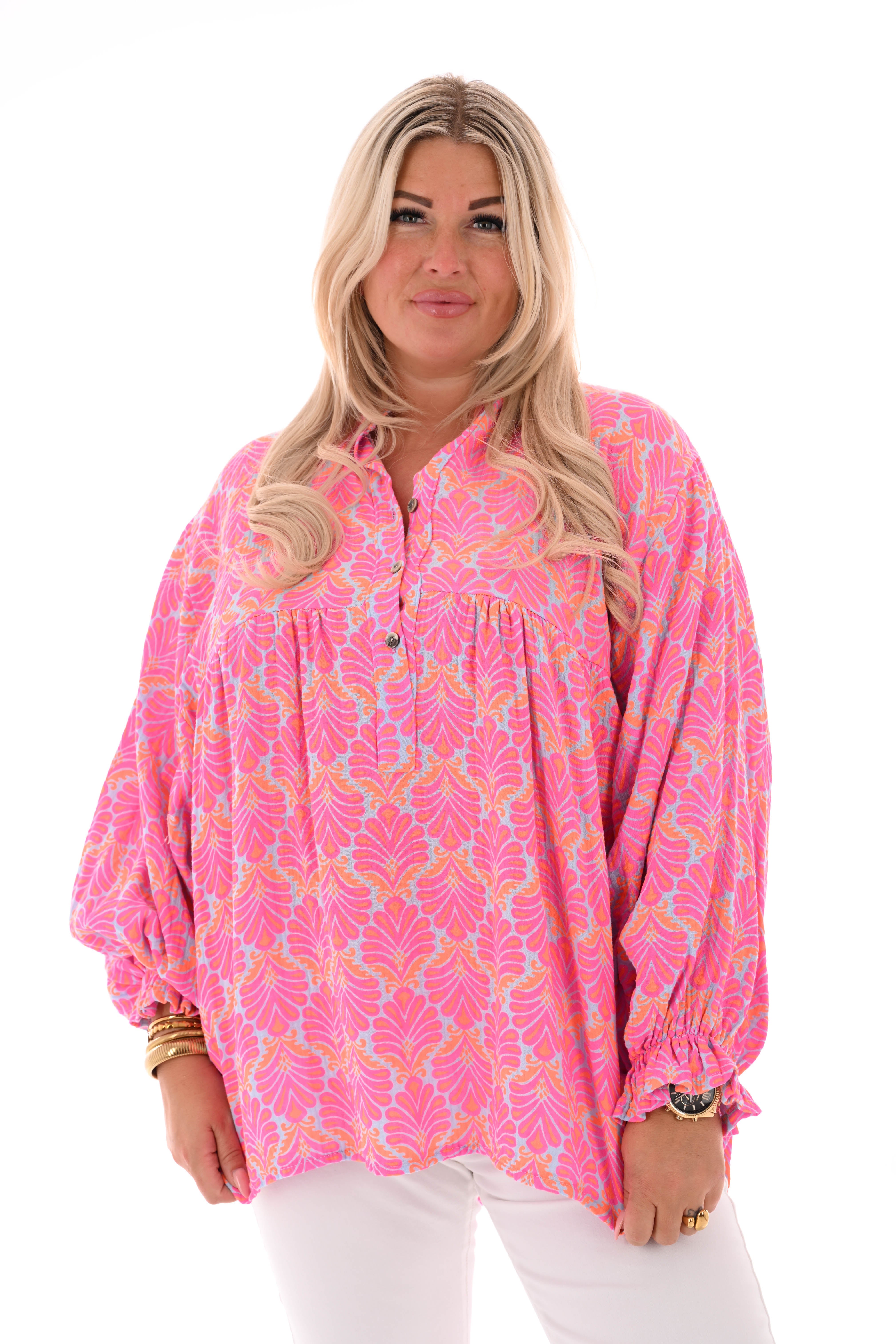 Blouse roezelmouwen abstracte bloemen lichtblauw/fuchsia