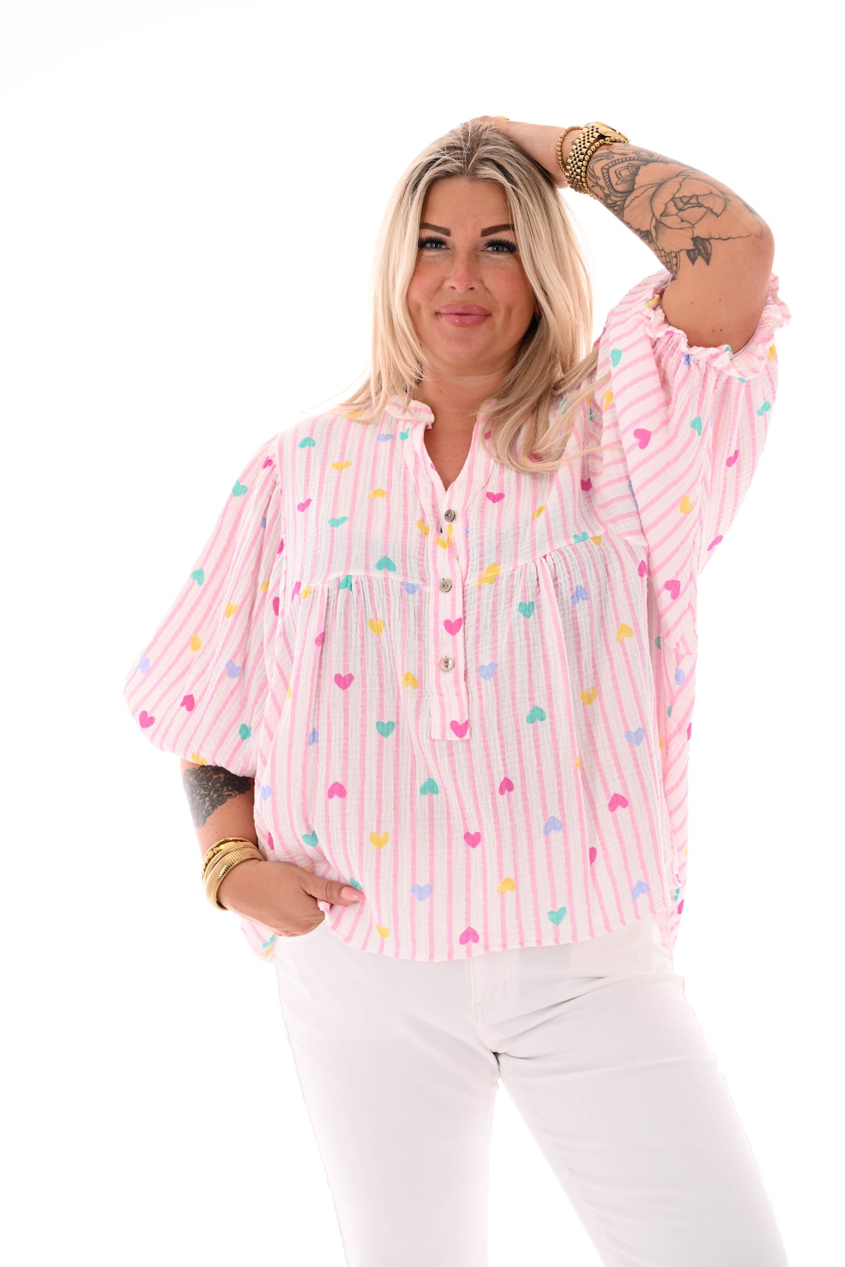 Blouse roezelmouwen strepen en hartjes lichtroze