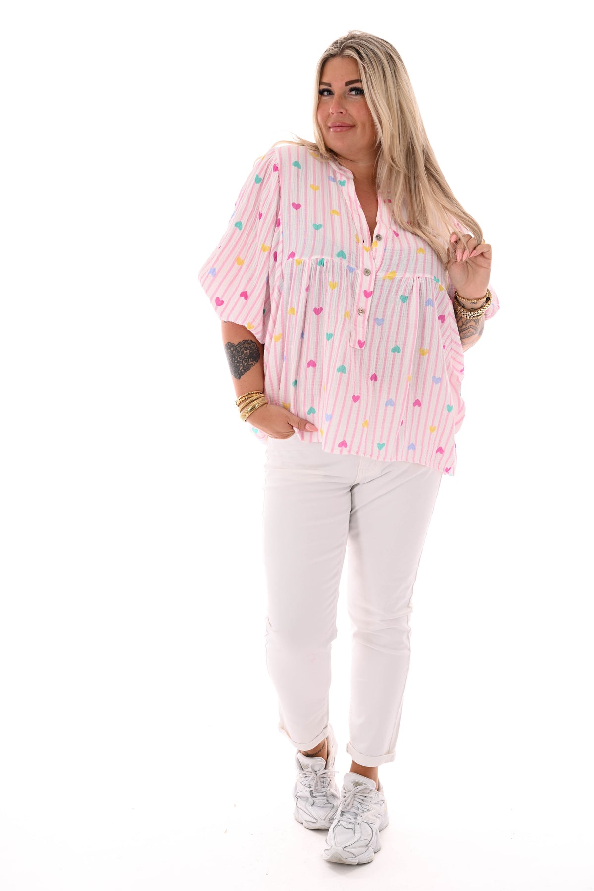 Blouse roezelmouwen strepen en hartjes lichtroze
