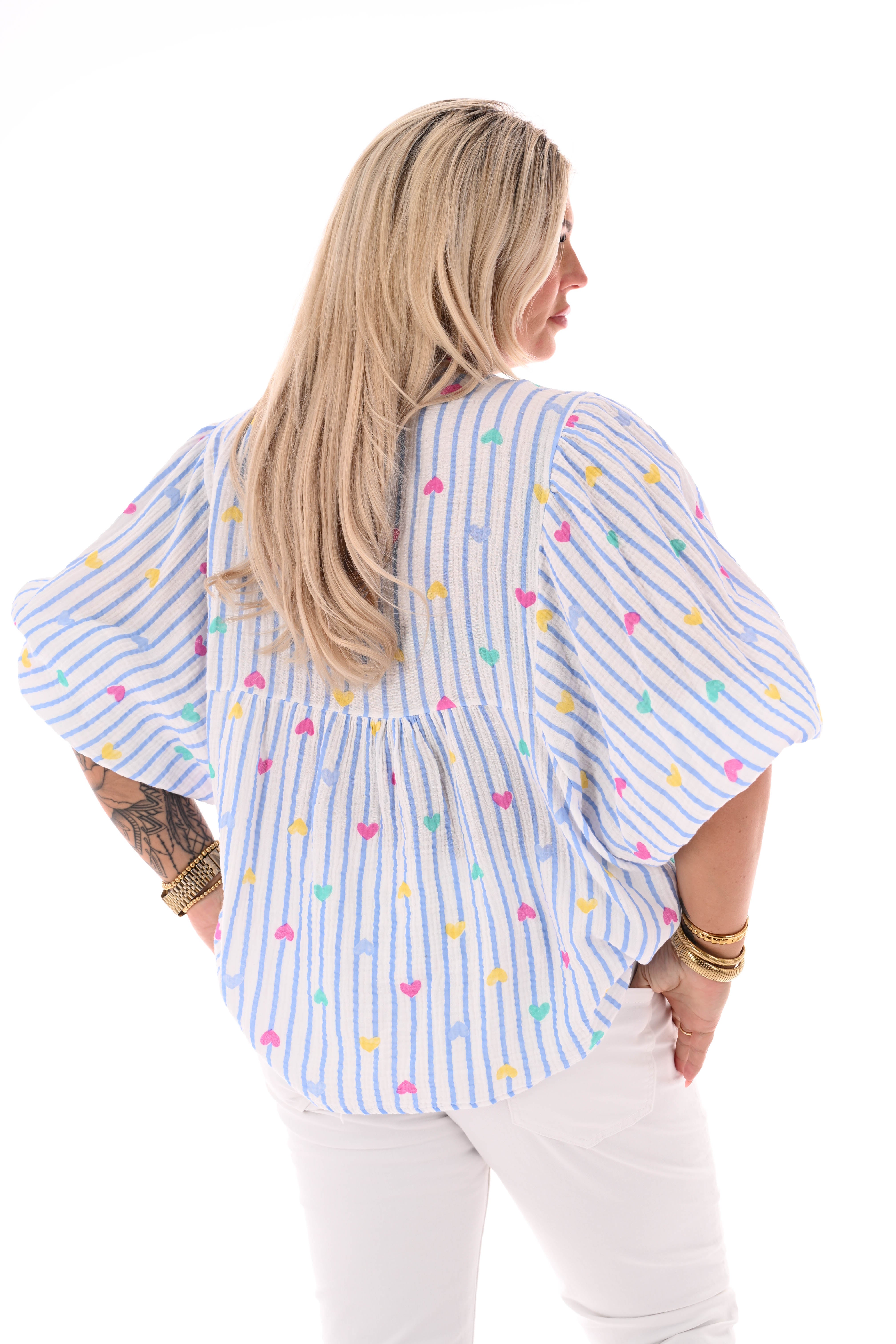 Blouse roezelmouwen strepen en hartjes lichtblauw