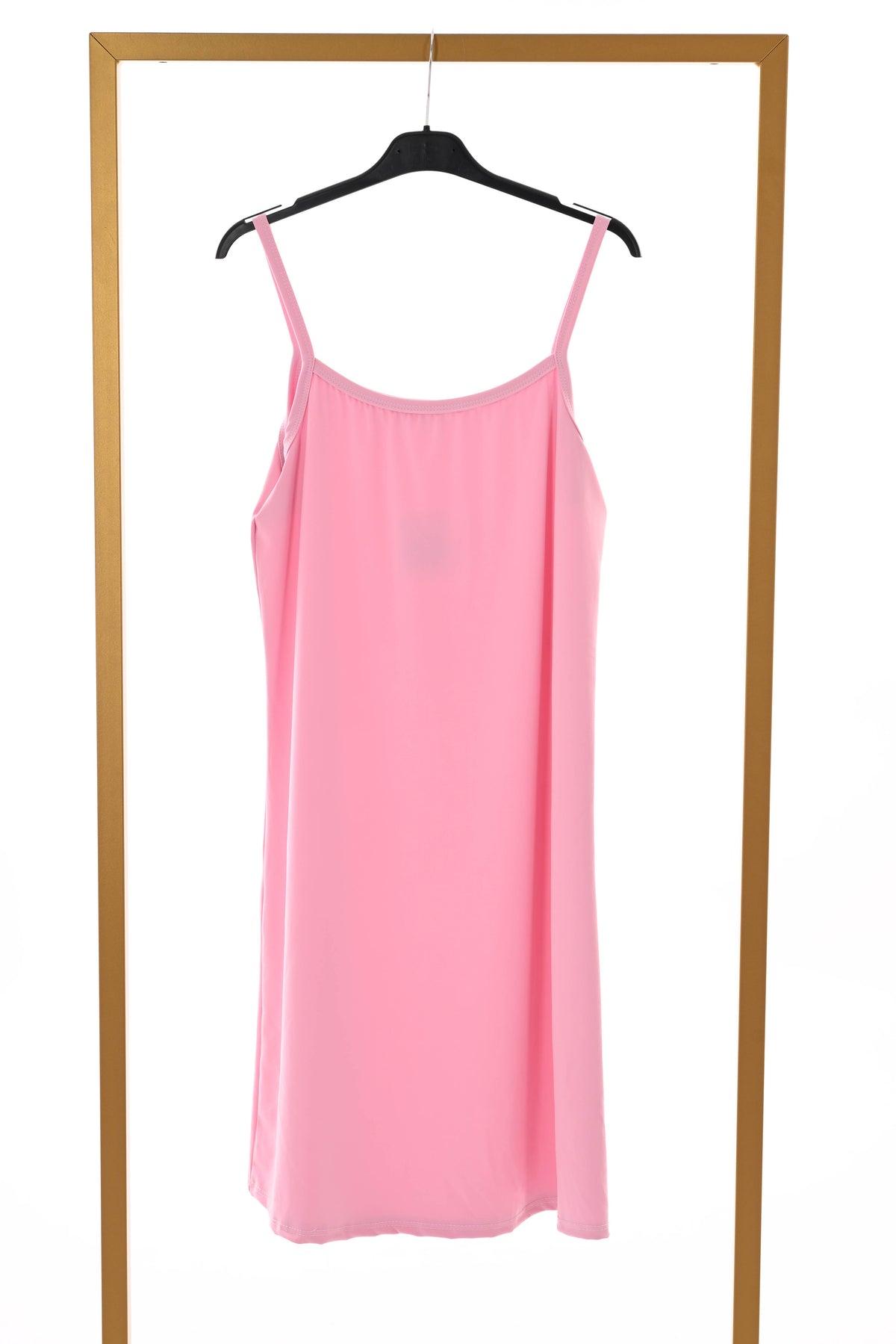 Onderjurkje met smalle bandjes lichtroze