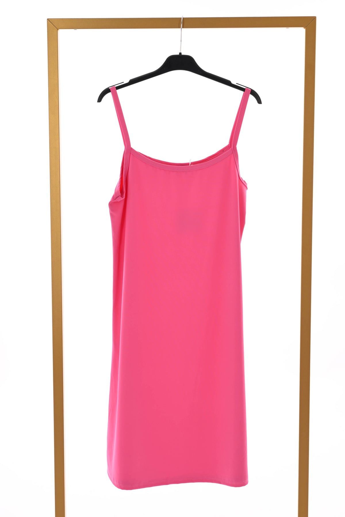 Onderjurkje met smalle bandjes donkerroze