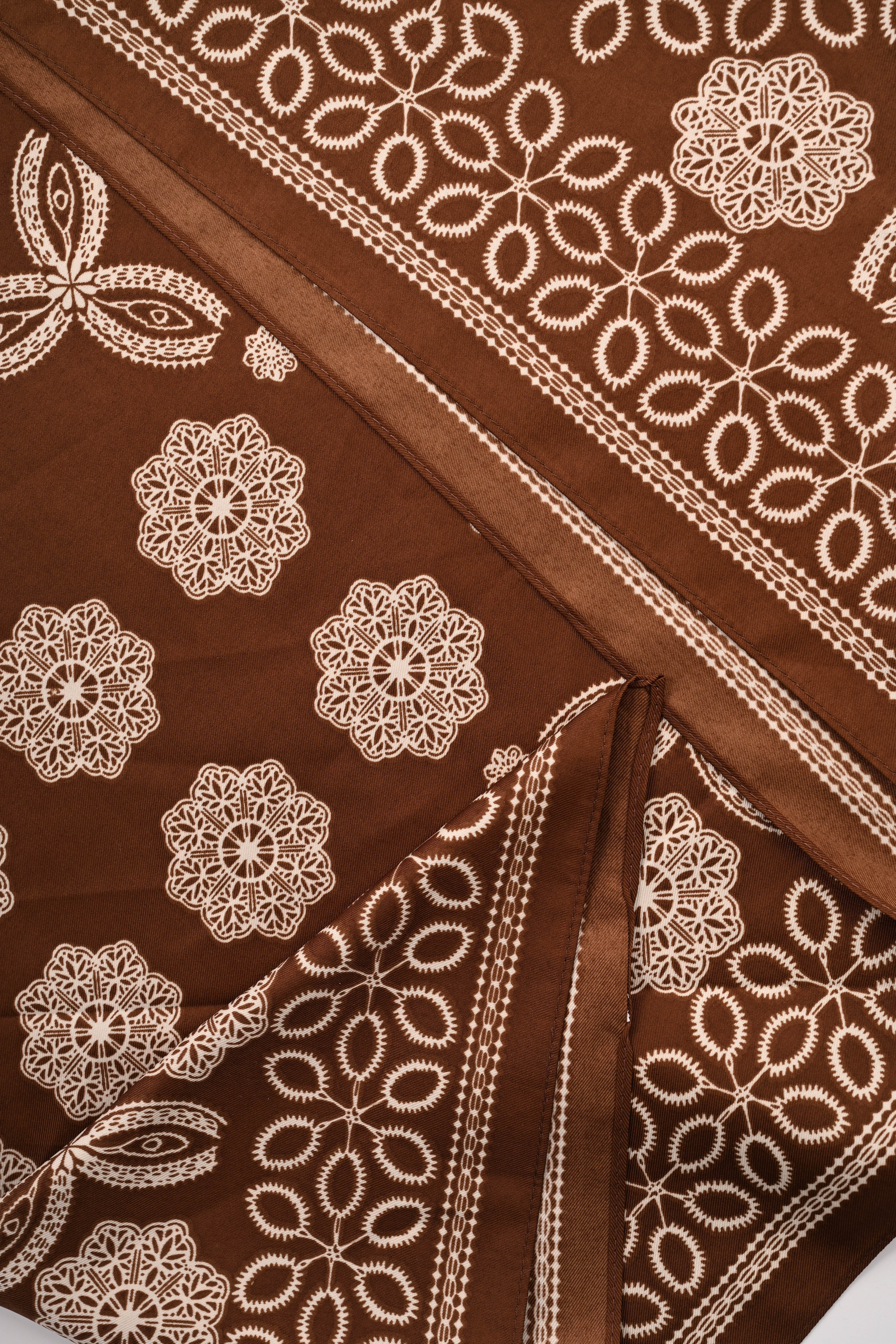 Kort sjaaltje bloemen bruin