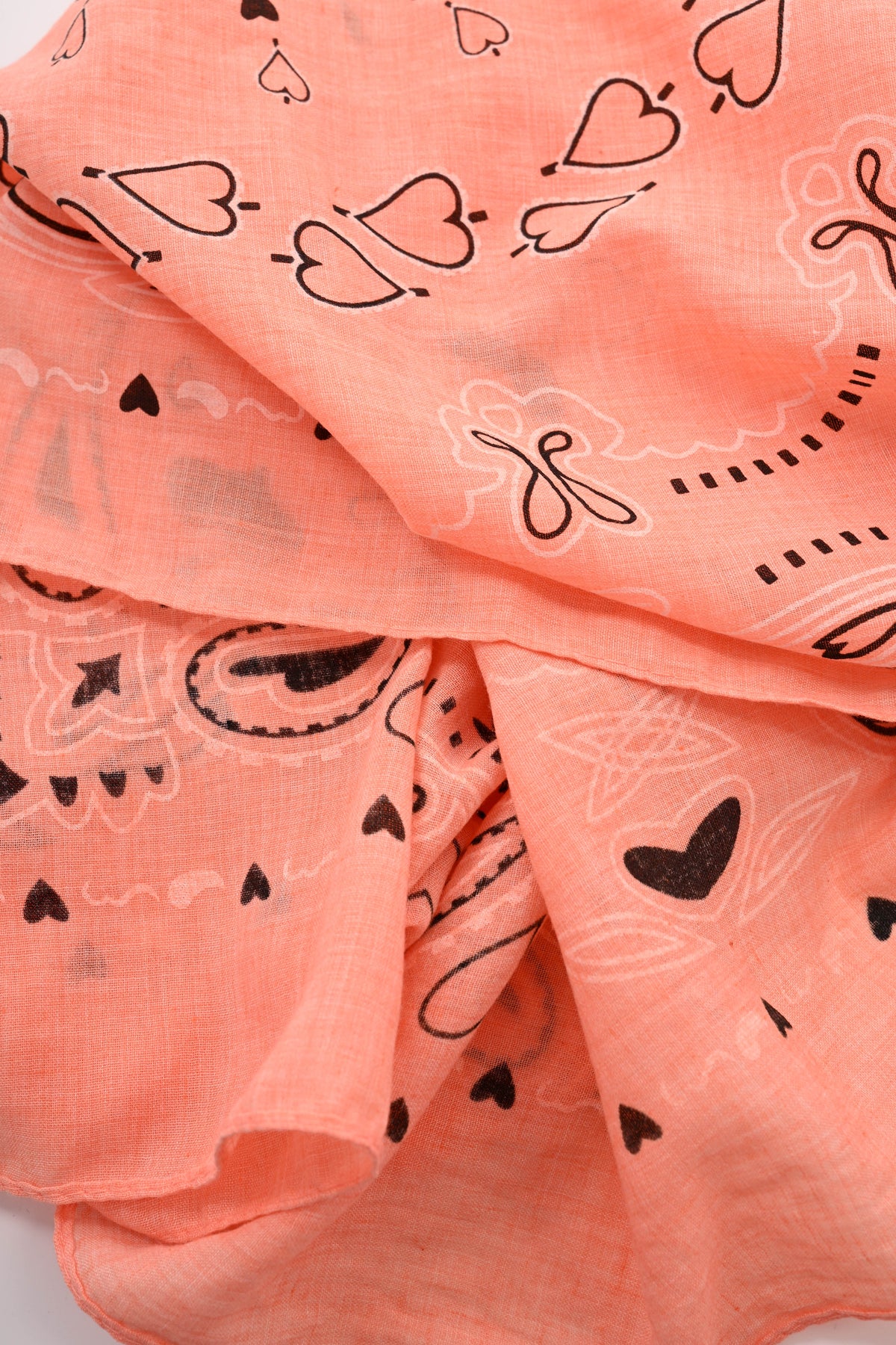 Kort sjaaltje hartjes zalm