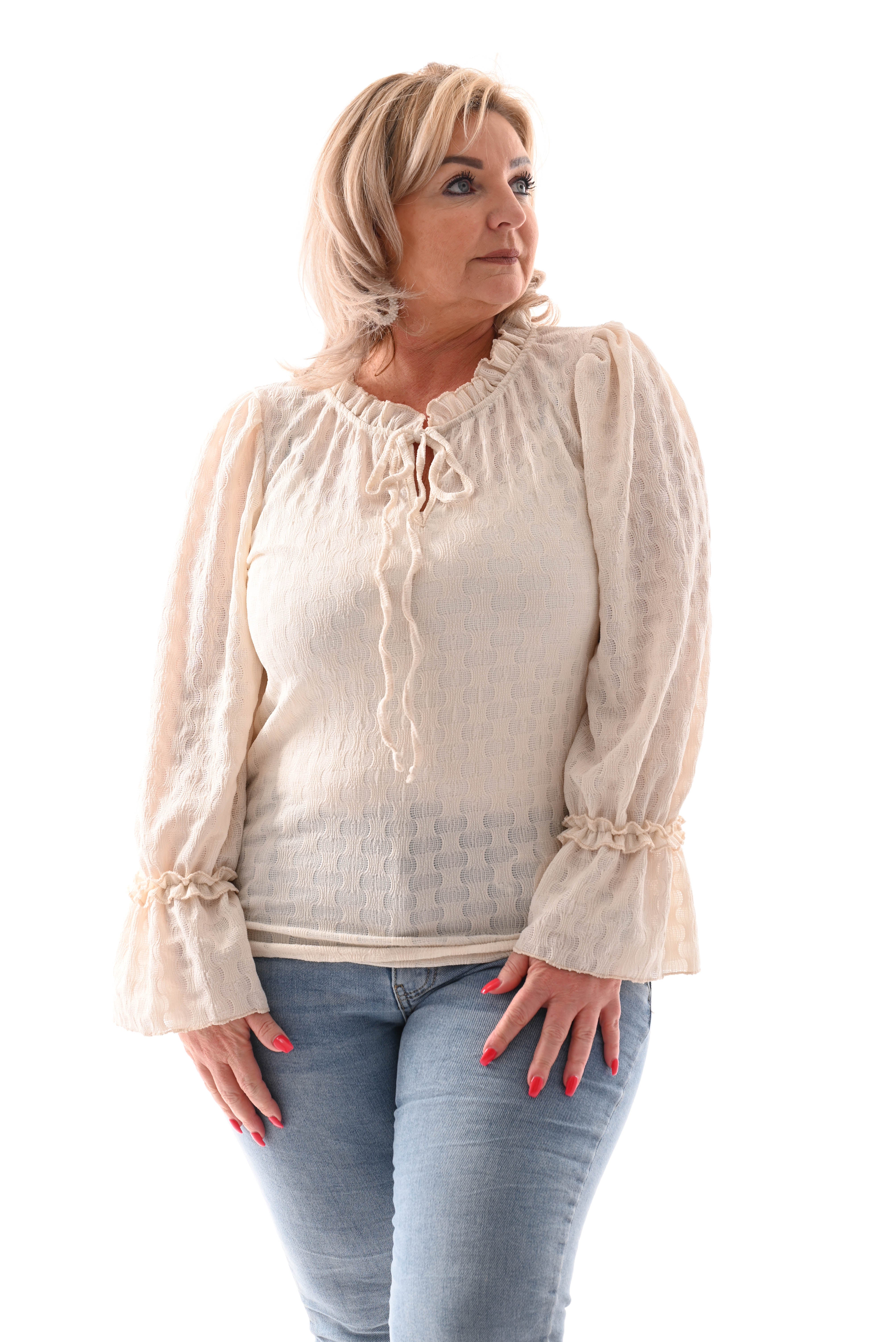 Top trompet mouwen met strik creme