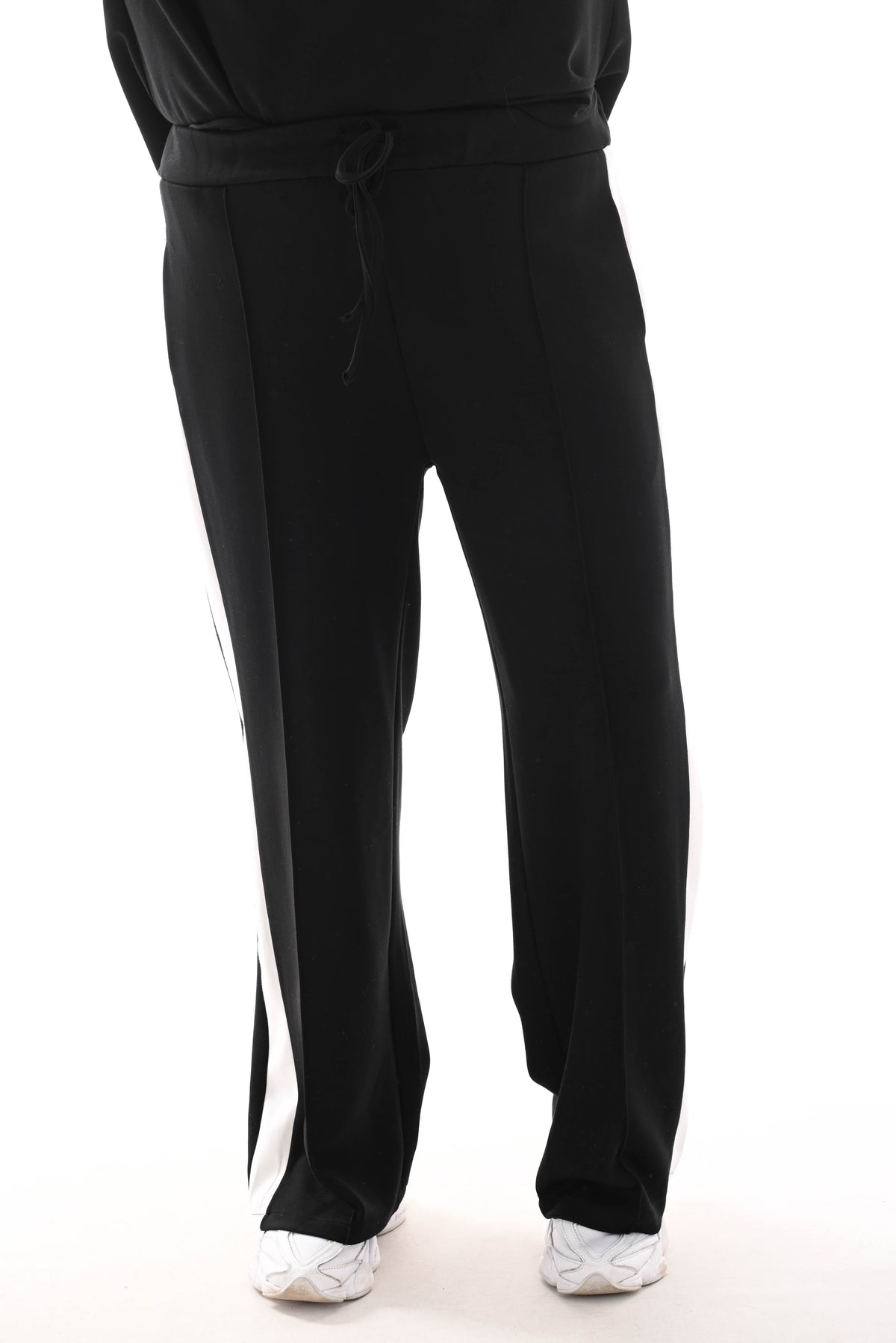 Tweedelig pak bies met wijde broek zwart