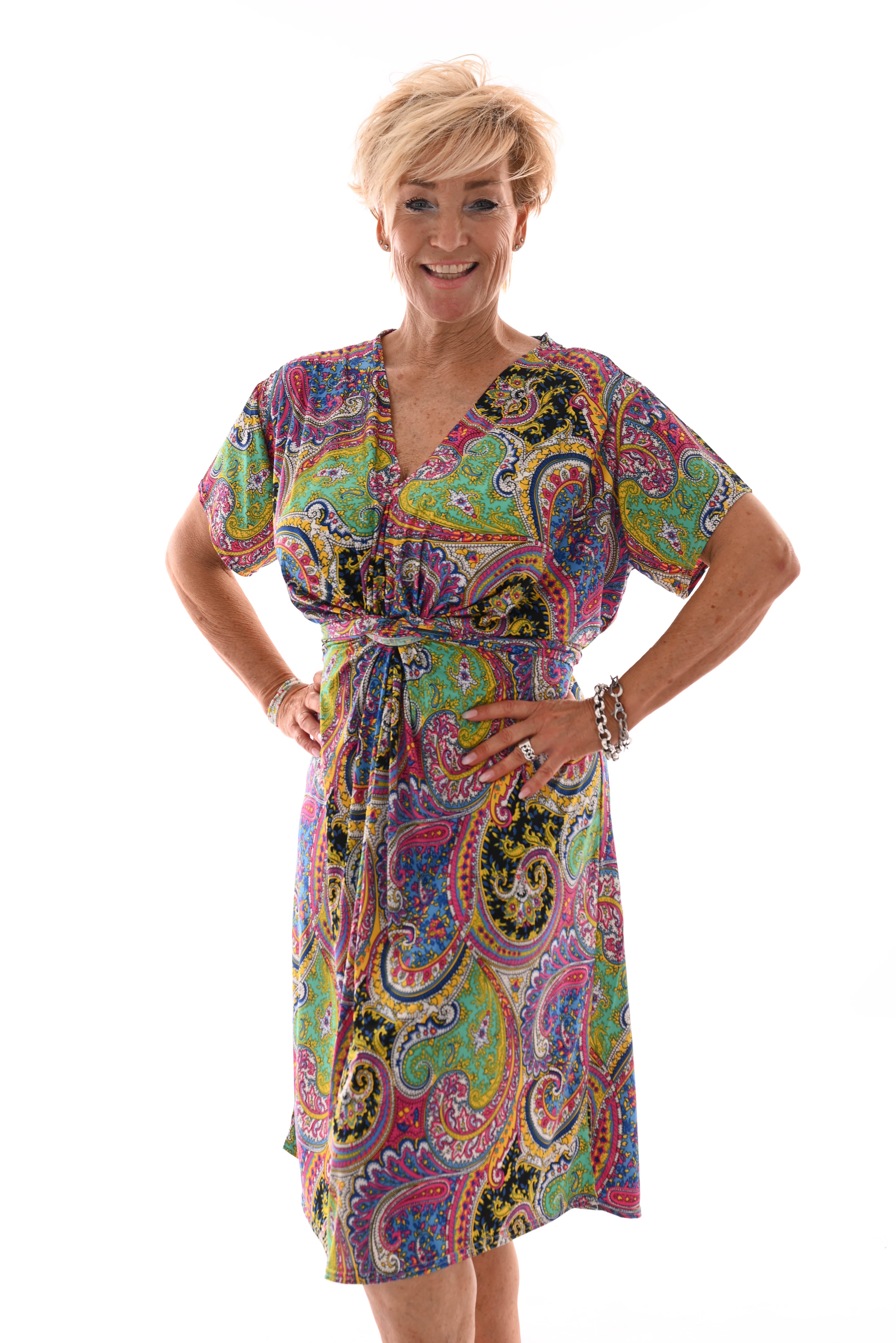 Korte jurk knoopdetail print paisley zwart/groen