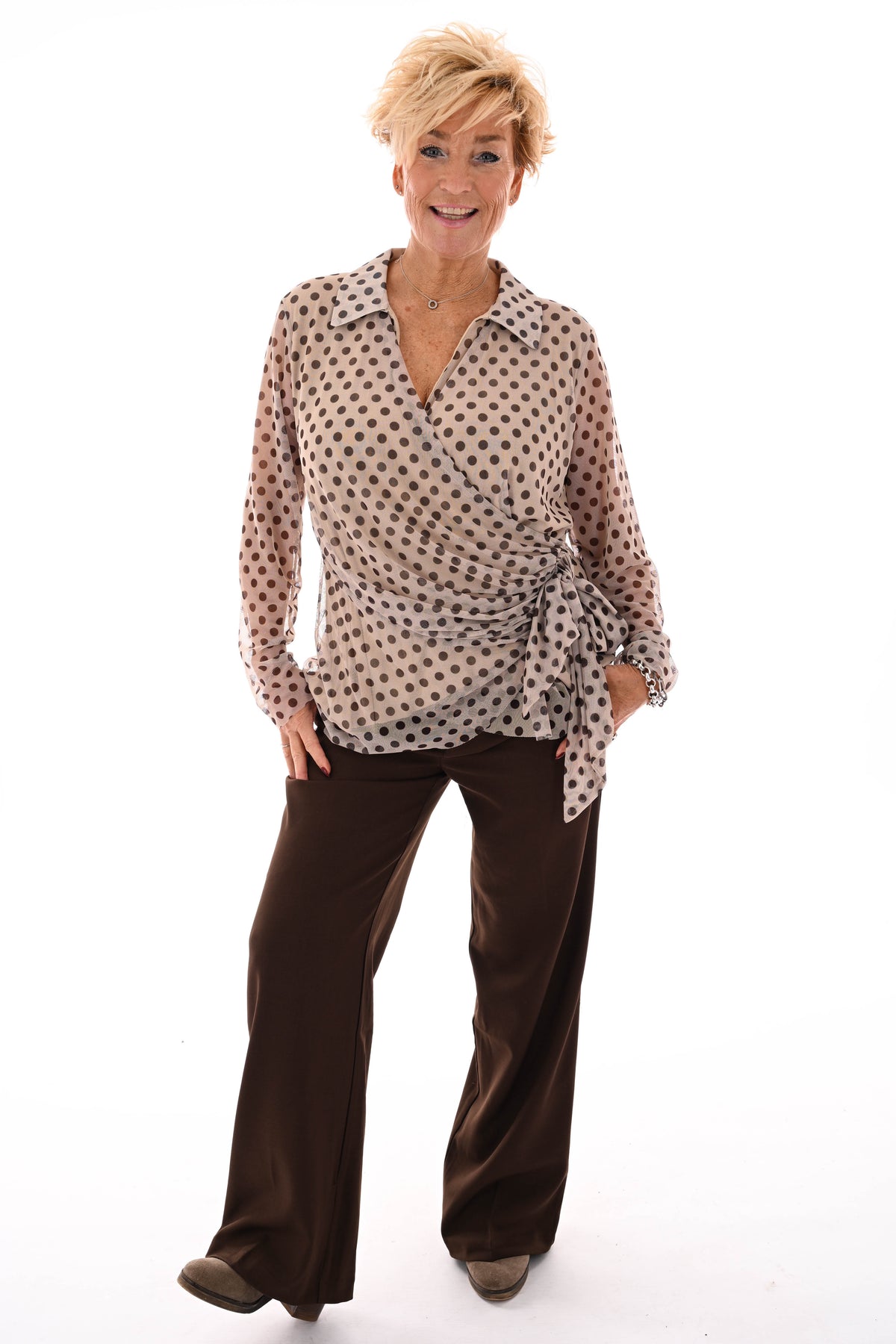 Top v-hals dots met strik beige