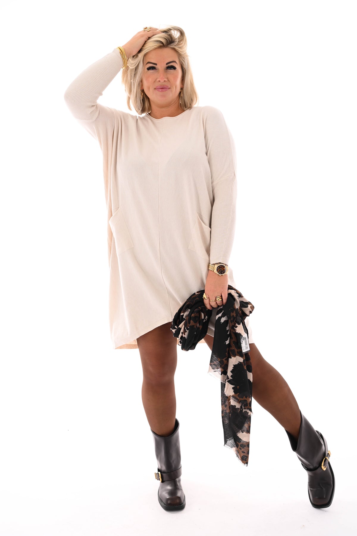 Basic trui met zakjes creme