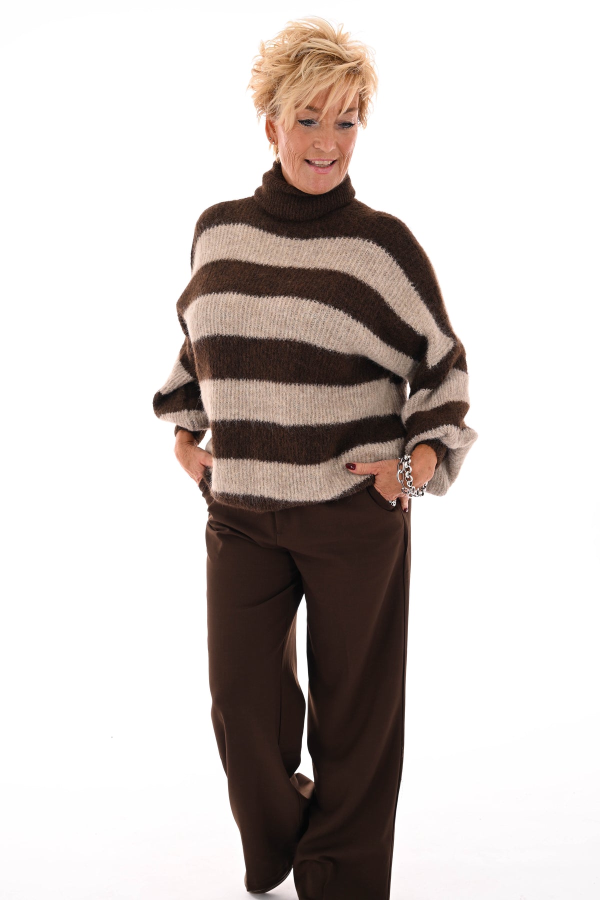 Gebreide coltrui met strepen bruin
