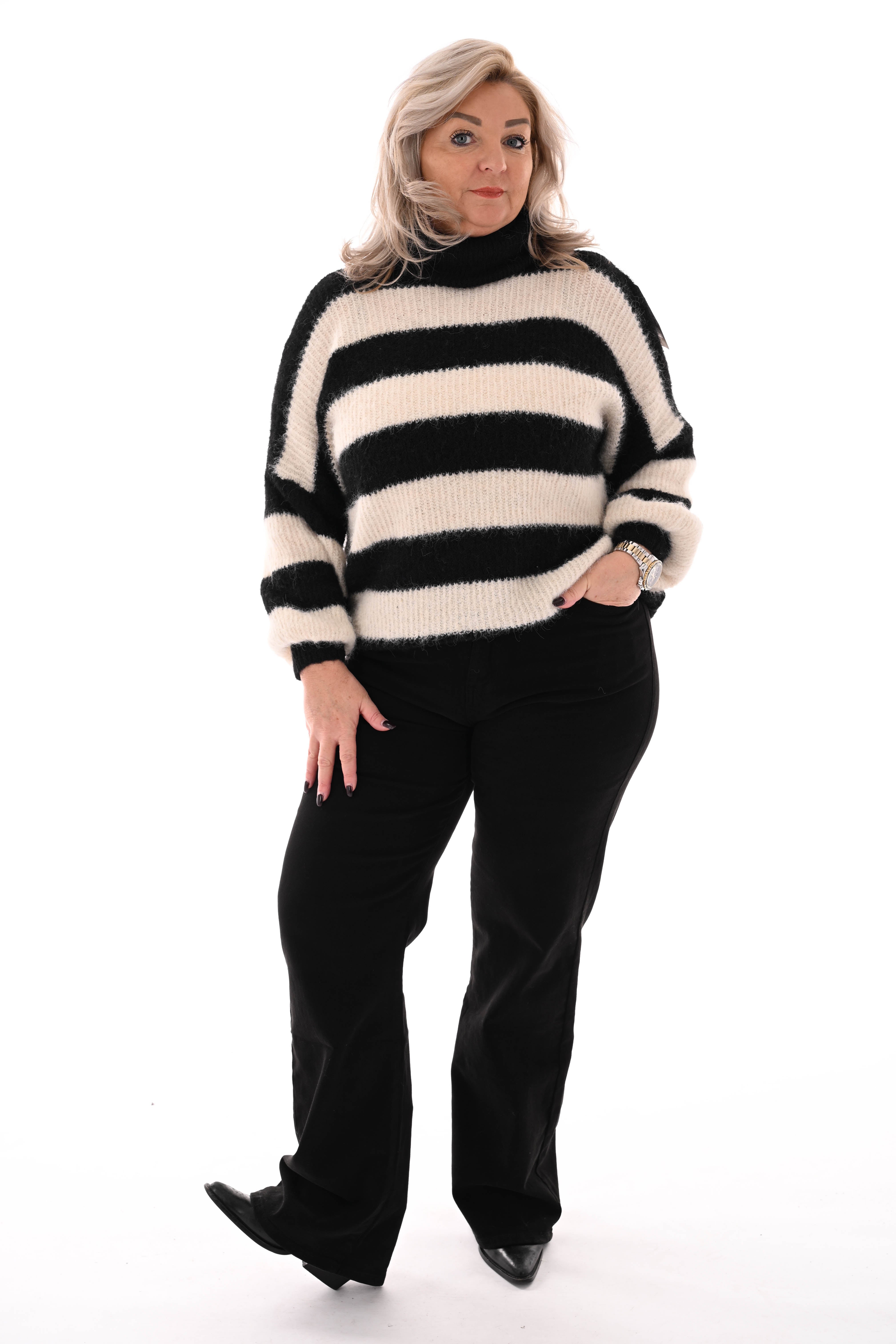 Gebreide coltrui met strepen zwart