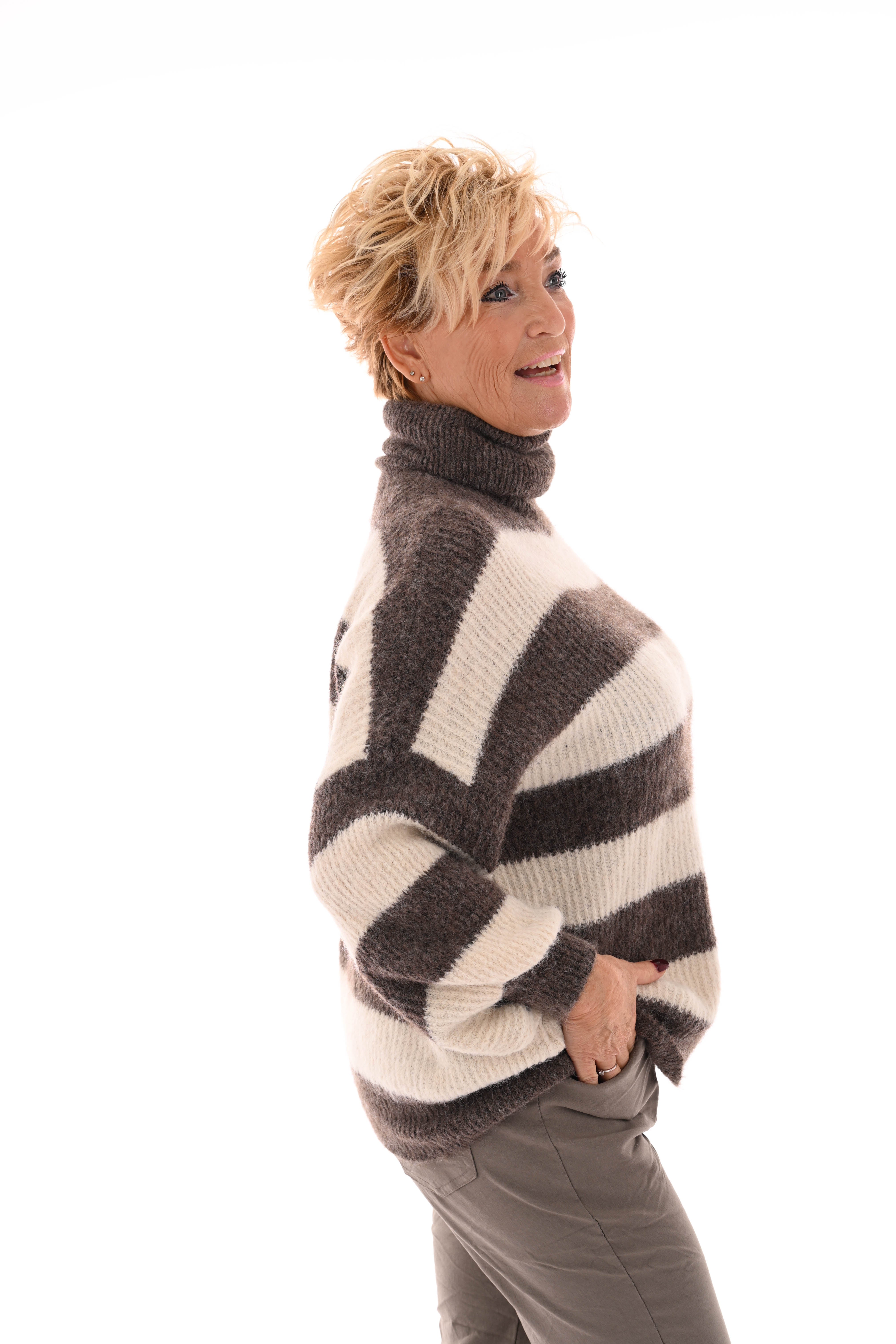 Gebreide coltrui met strepen taupe