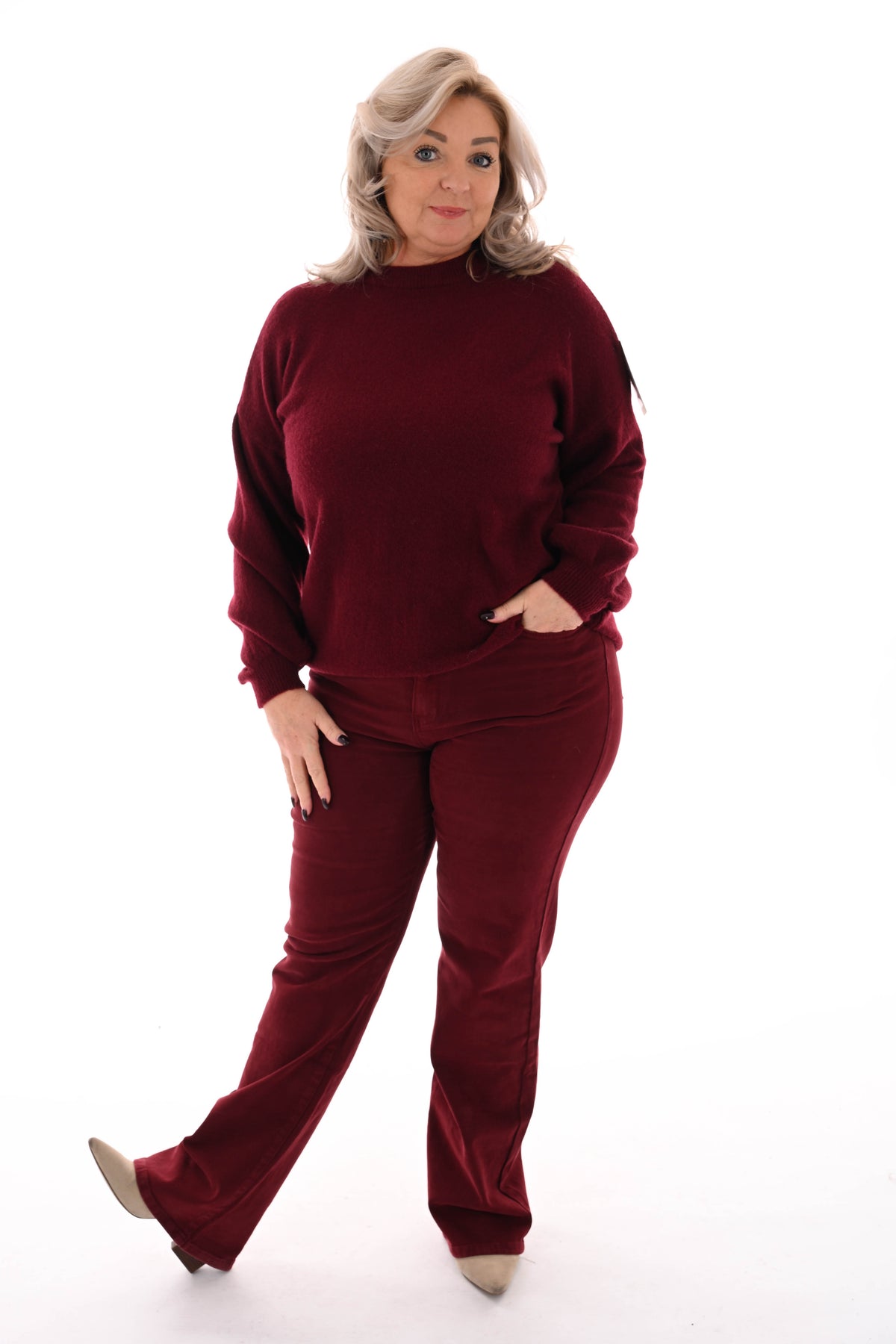 Fijn gebreide trui ronde hals uni bordeaux