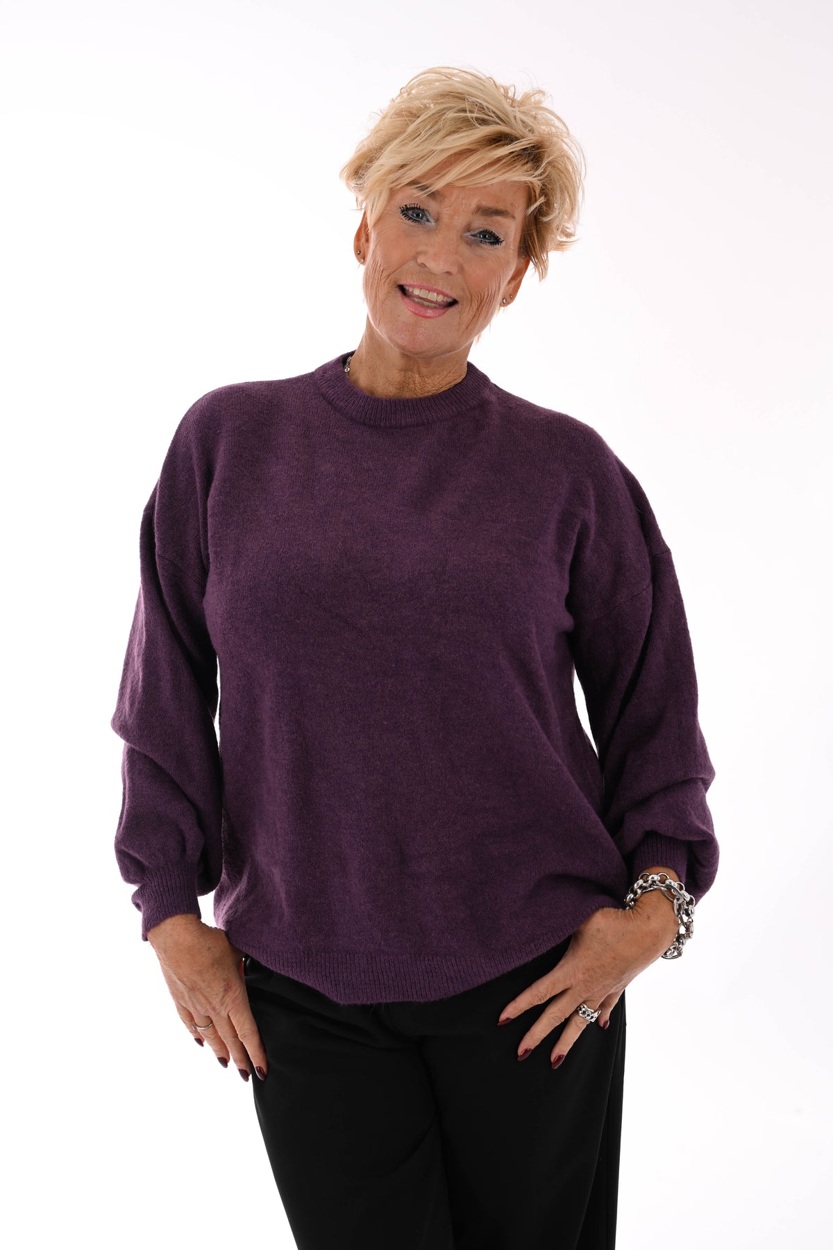 Fijn gebreide trui ronde hals uni aubergine