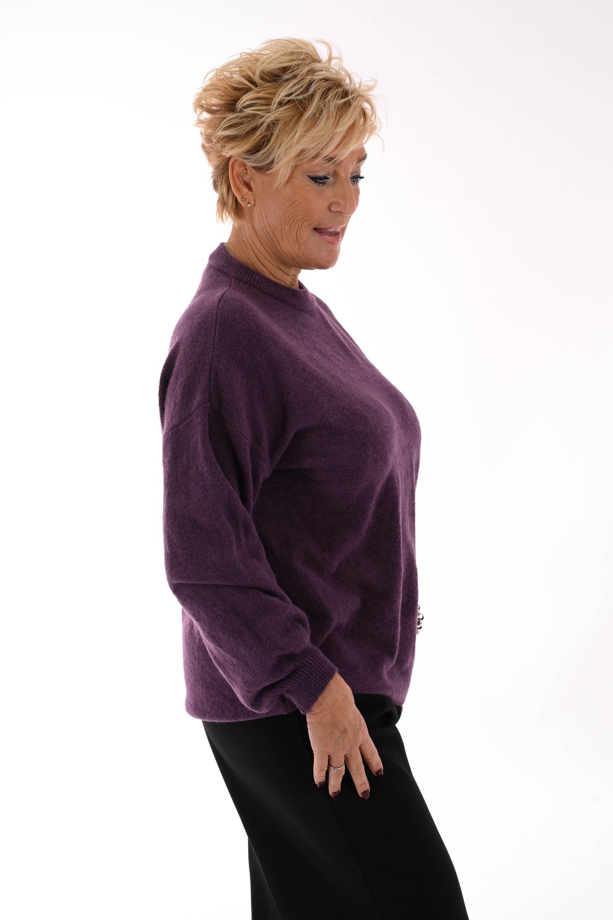 Fijn gebreide trui ronde hals uni aubergine