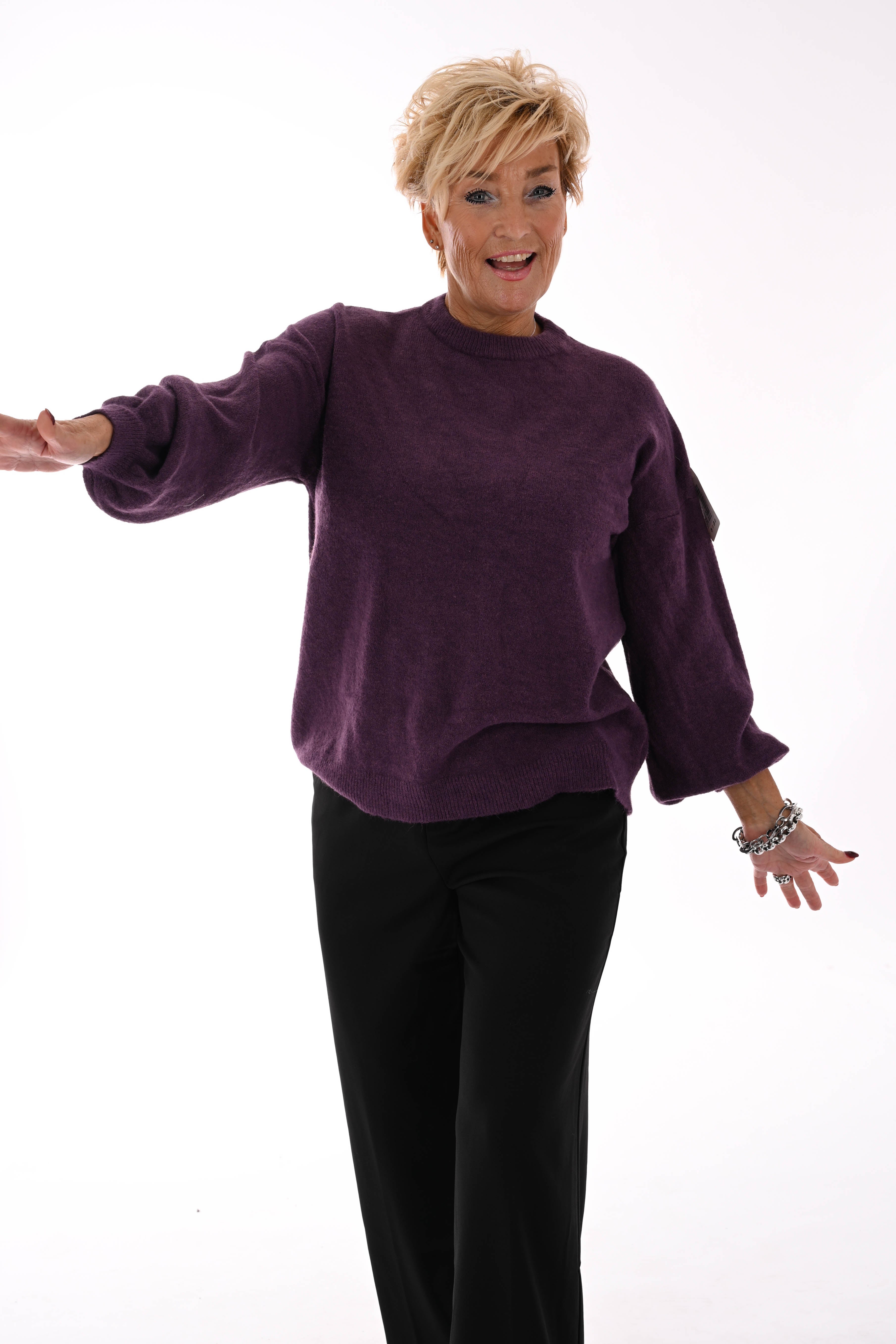 Fijn gebreide trui ronde hals uni aubergine