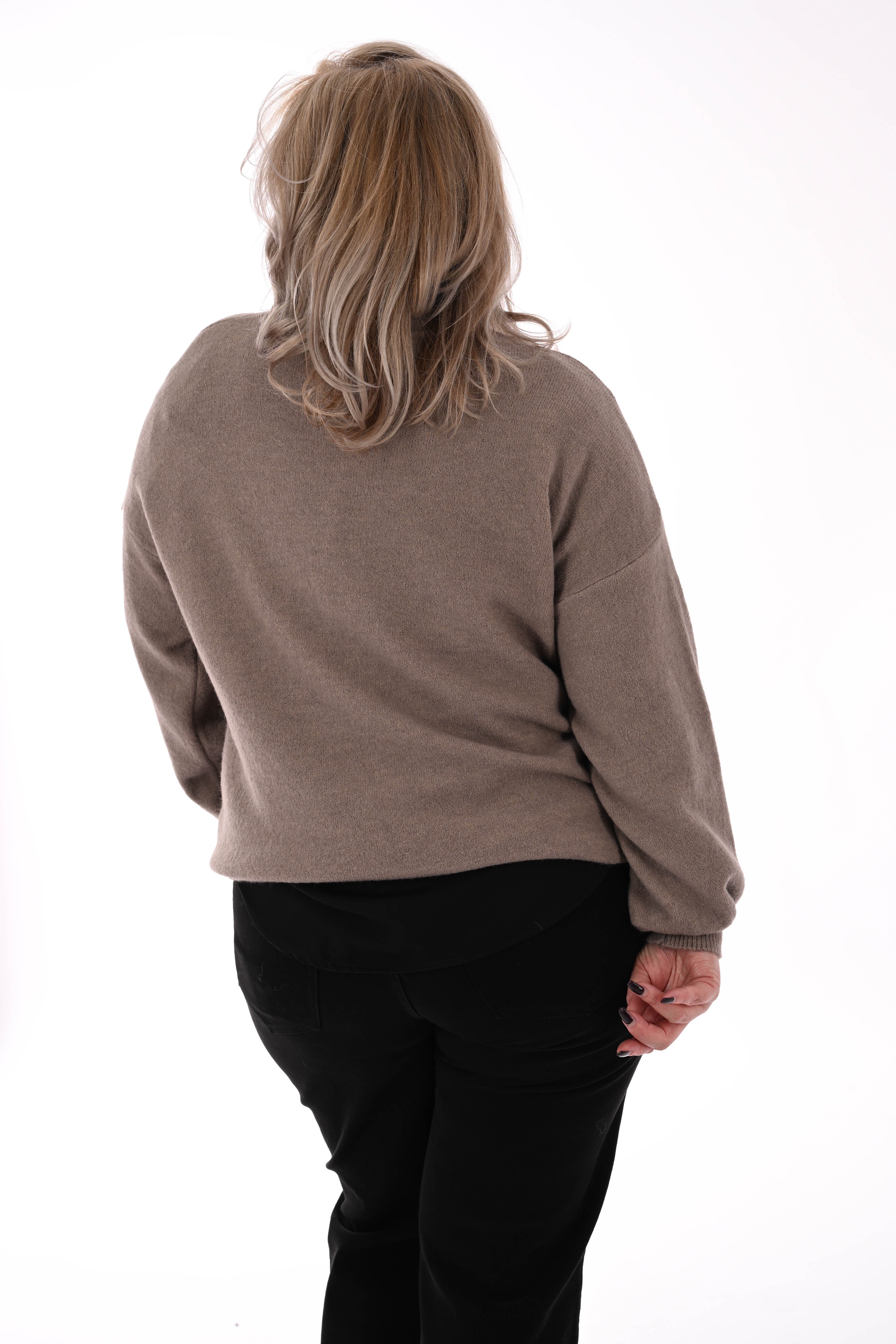 Fijn gebreide trui ronde hals uni lichtbruin