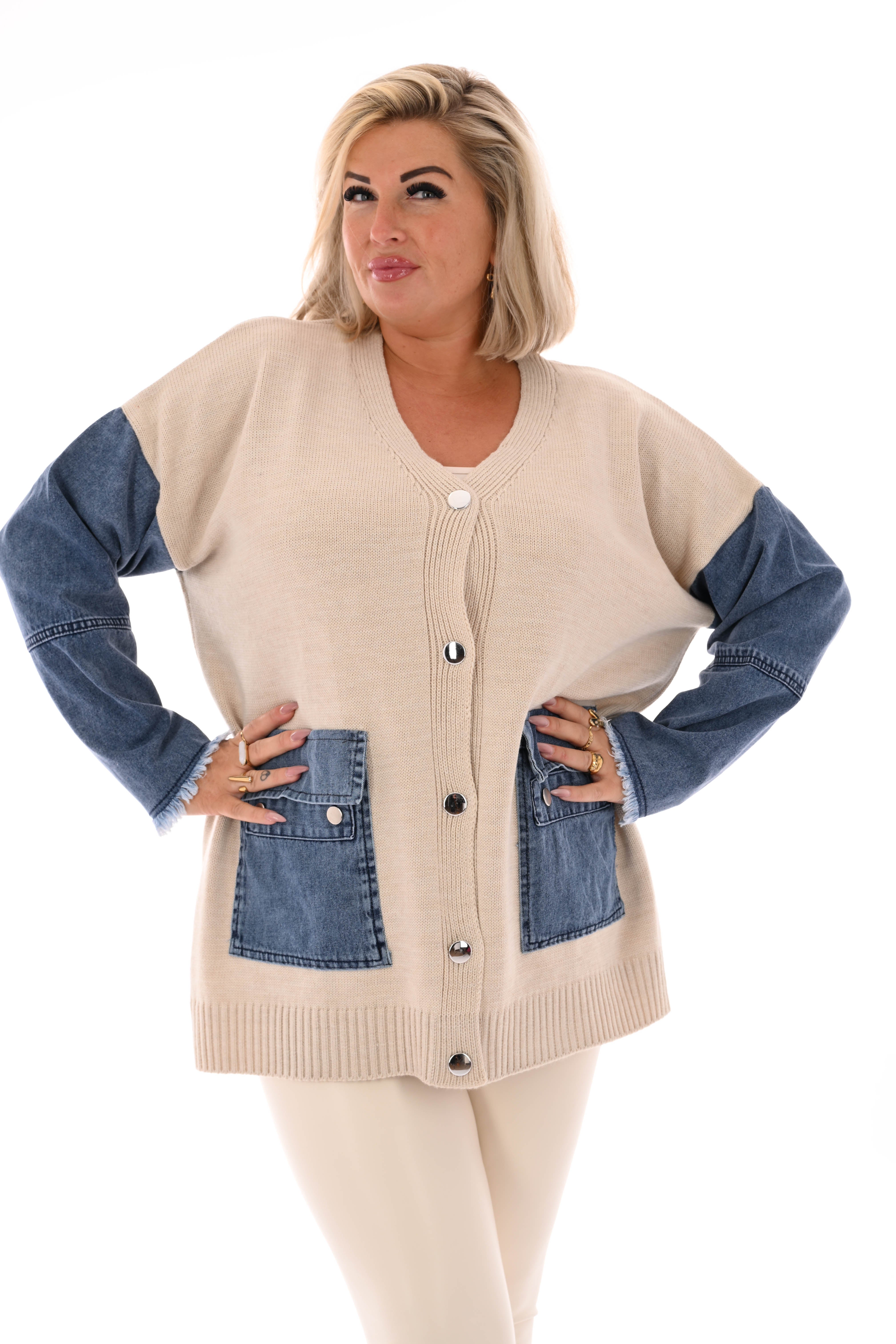 Gebreid vest met jeans beige