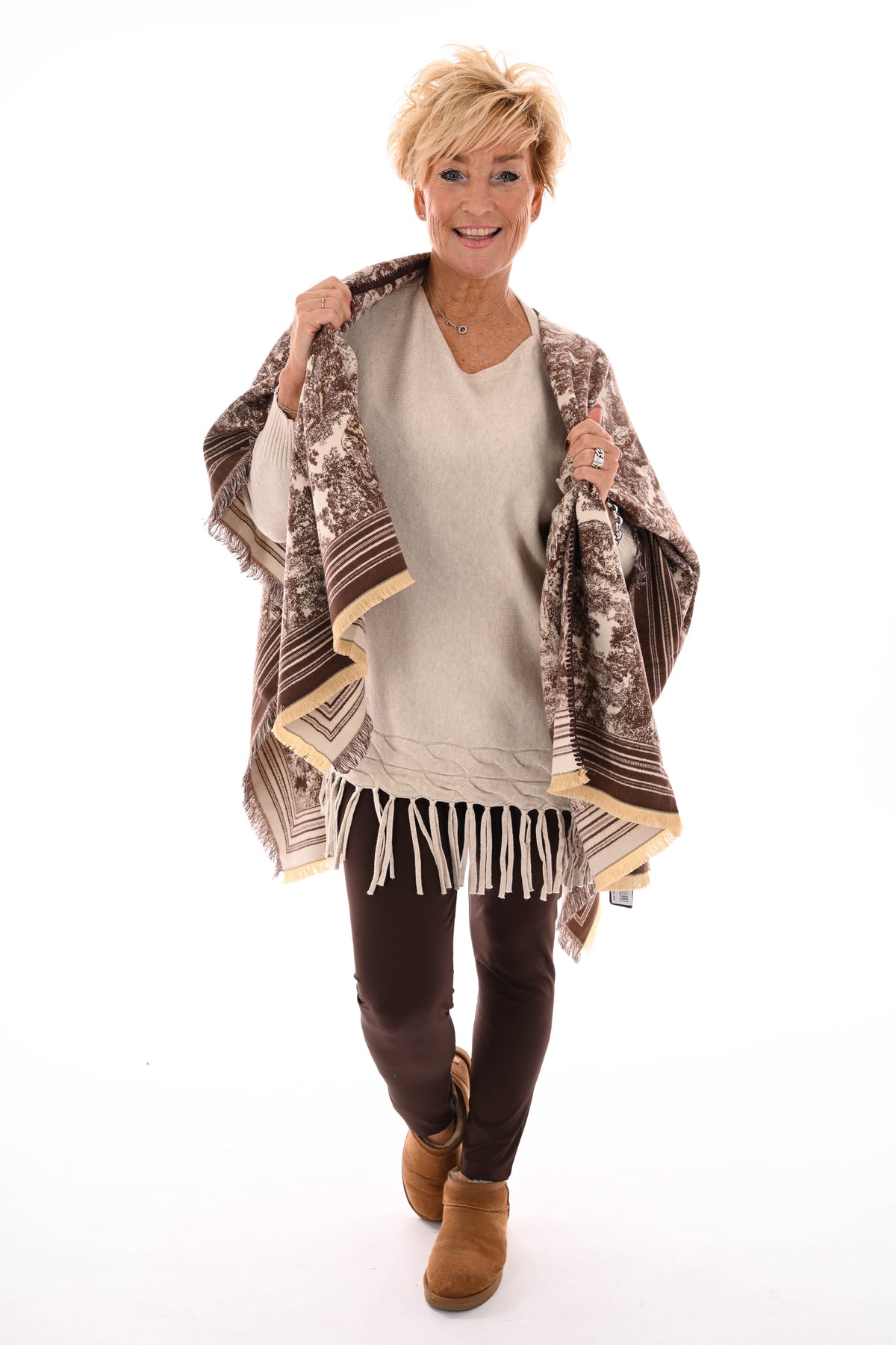 Trui met franjes beige