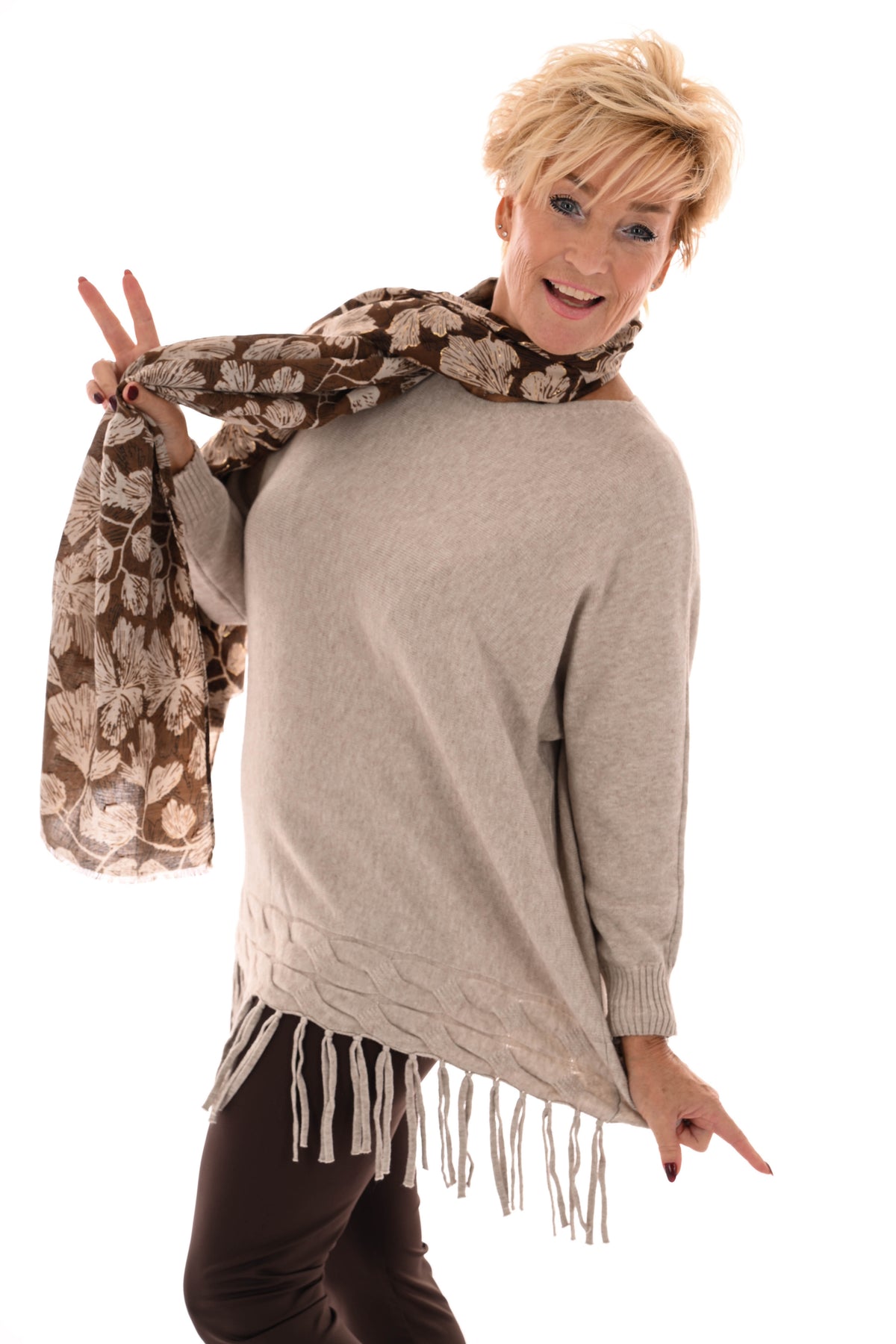 Trui met franjes taupe