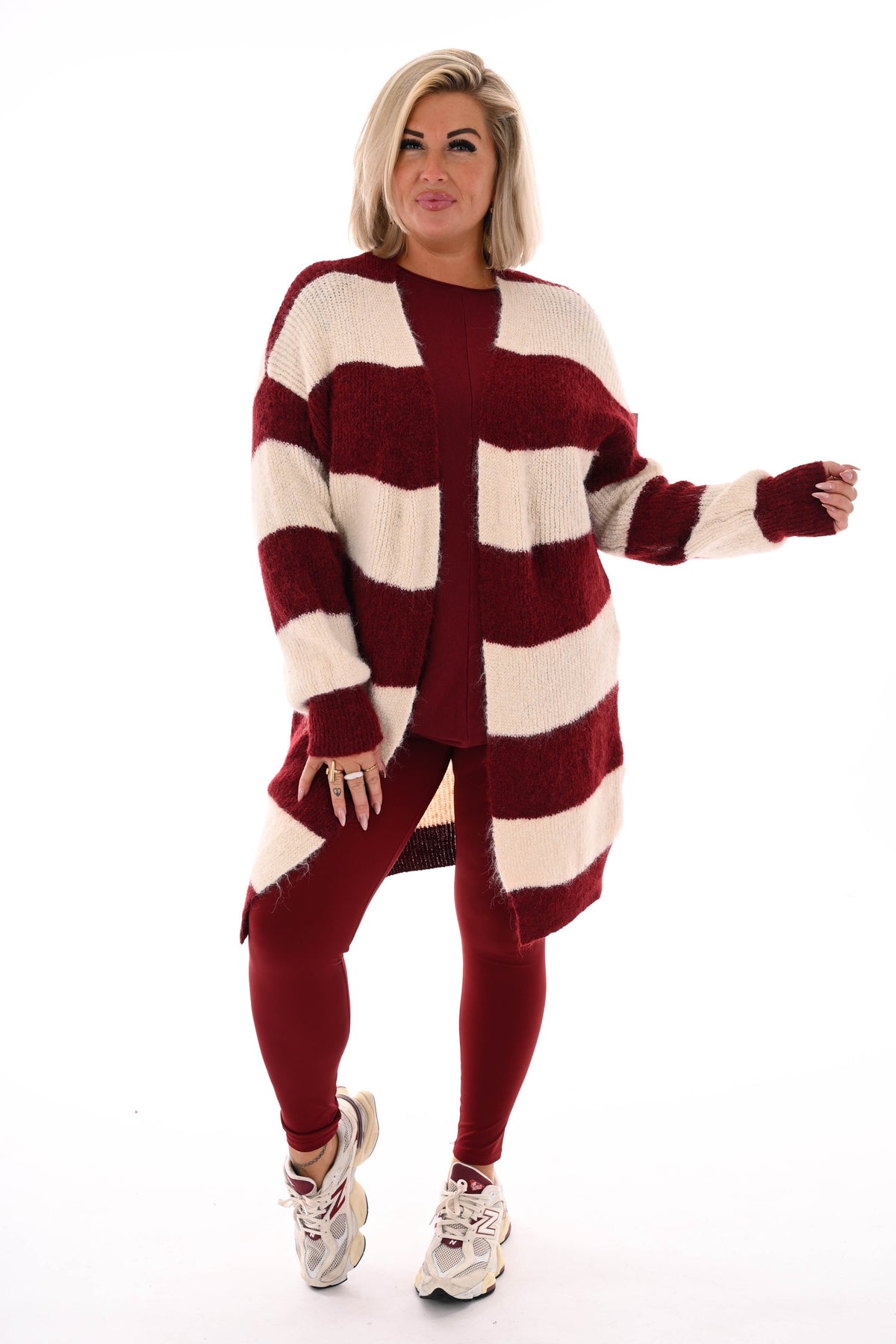 Half lang vest gestreept met pofmouwen bordeaux/roomwit