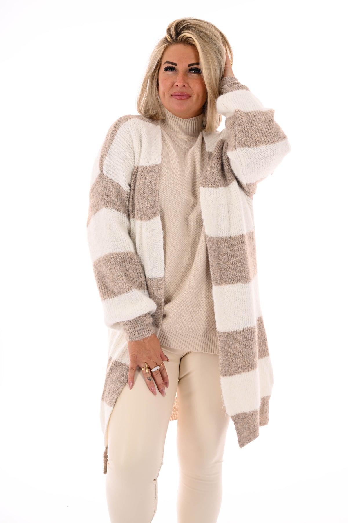Half lang vest gestreept met pofmouwen beige/roomwit