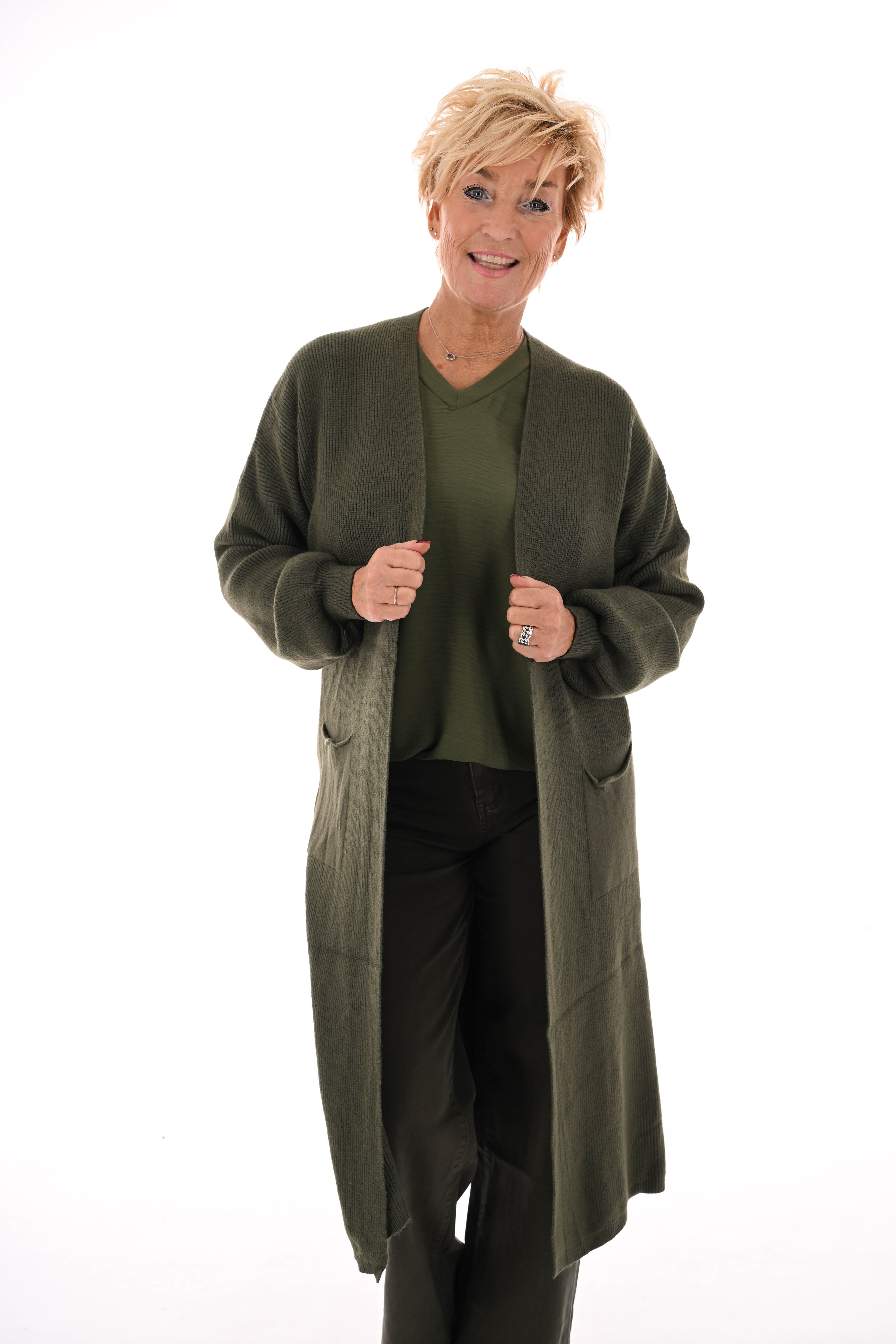 Gebreid vest pofmouwen legergroen